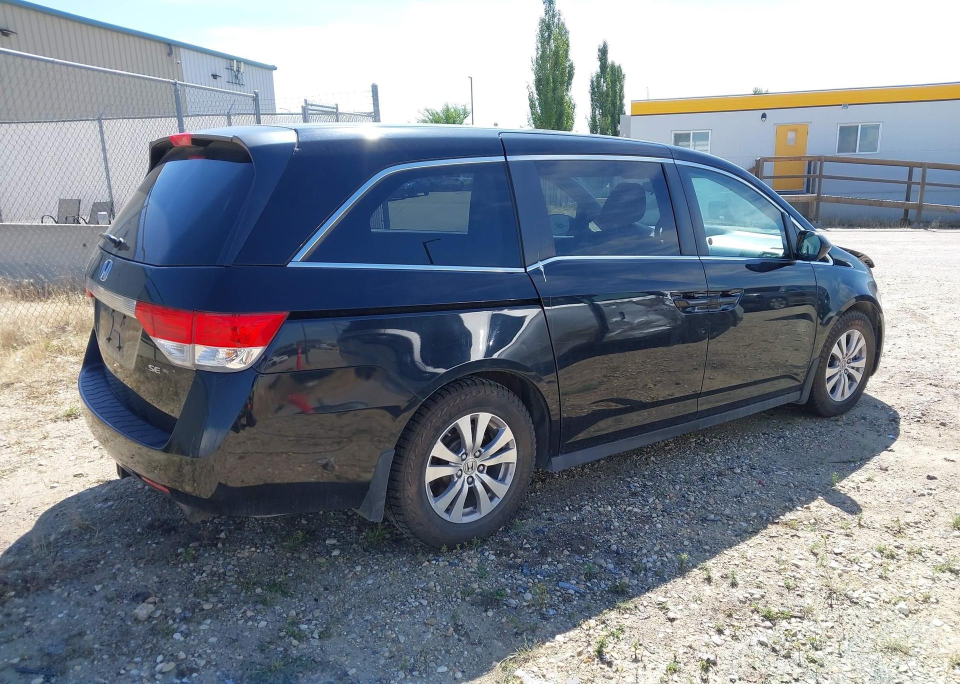 2017 HONDA Odyssey se