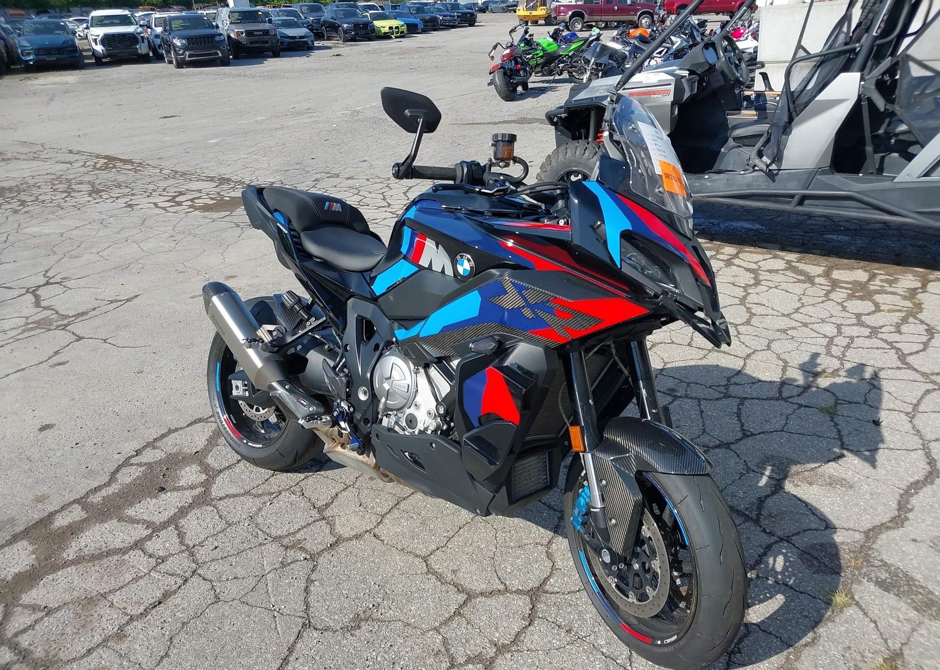 2025 BMW M 1000 XR