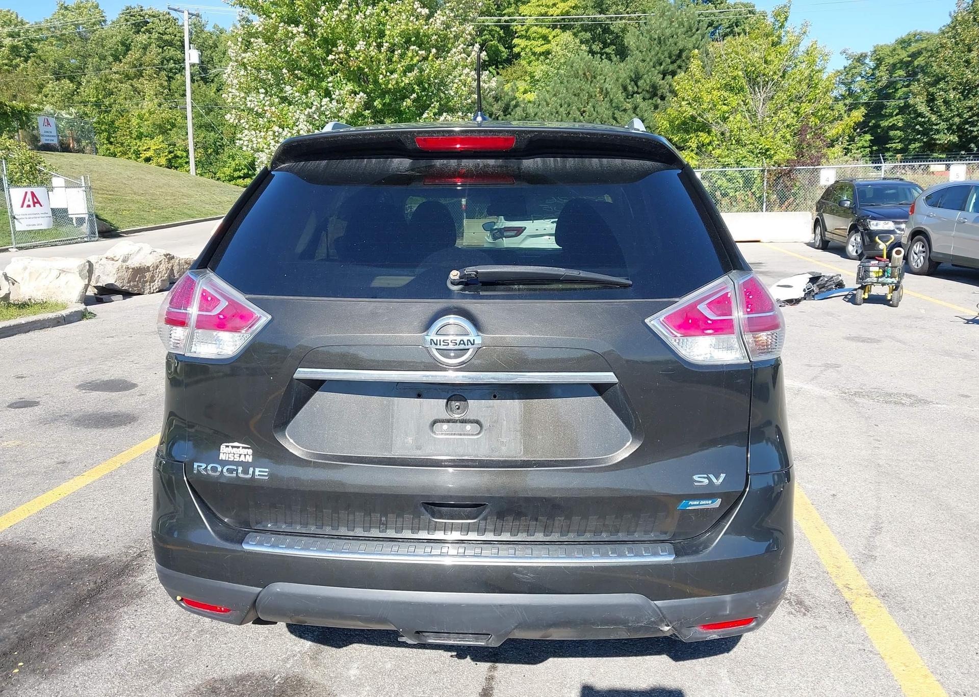 2015 NISSAN ROGUE S