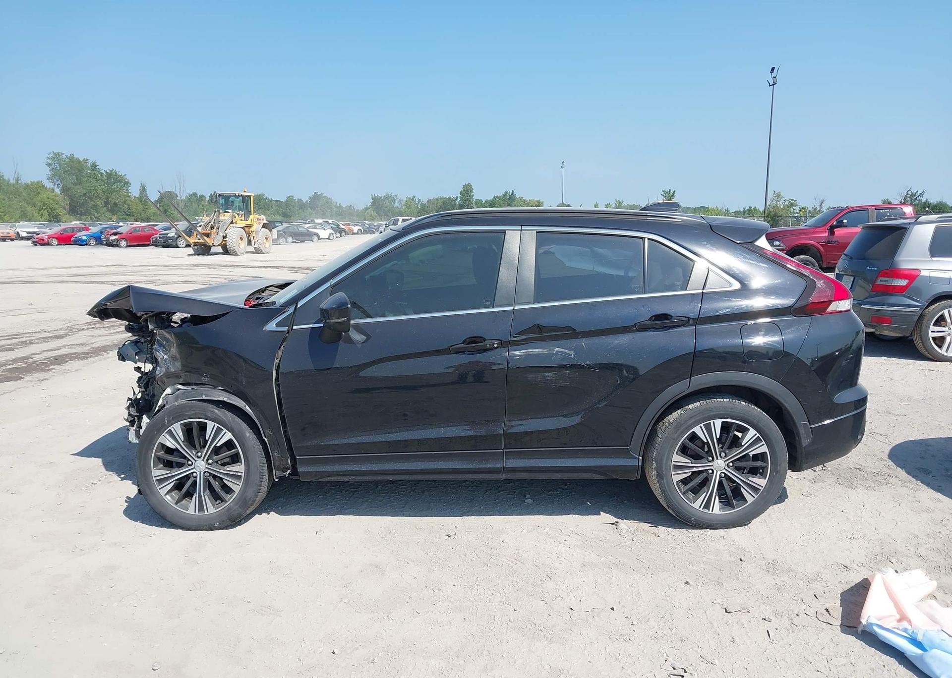 2022 MITSUBISHI ECLIPSE CROSS LE