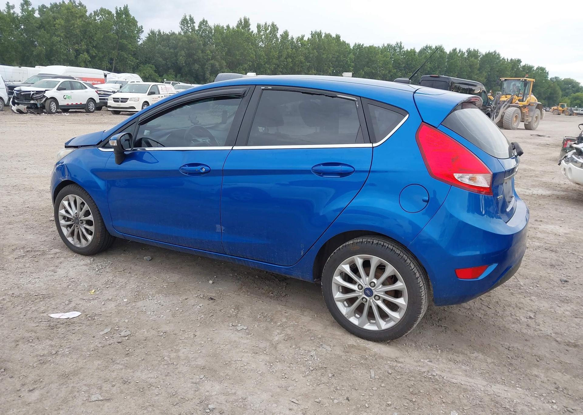 2011 FORD FIESTA SES