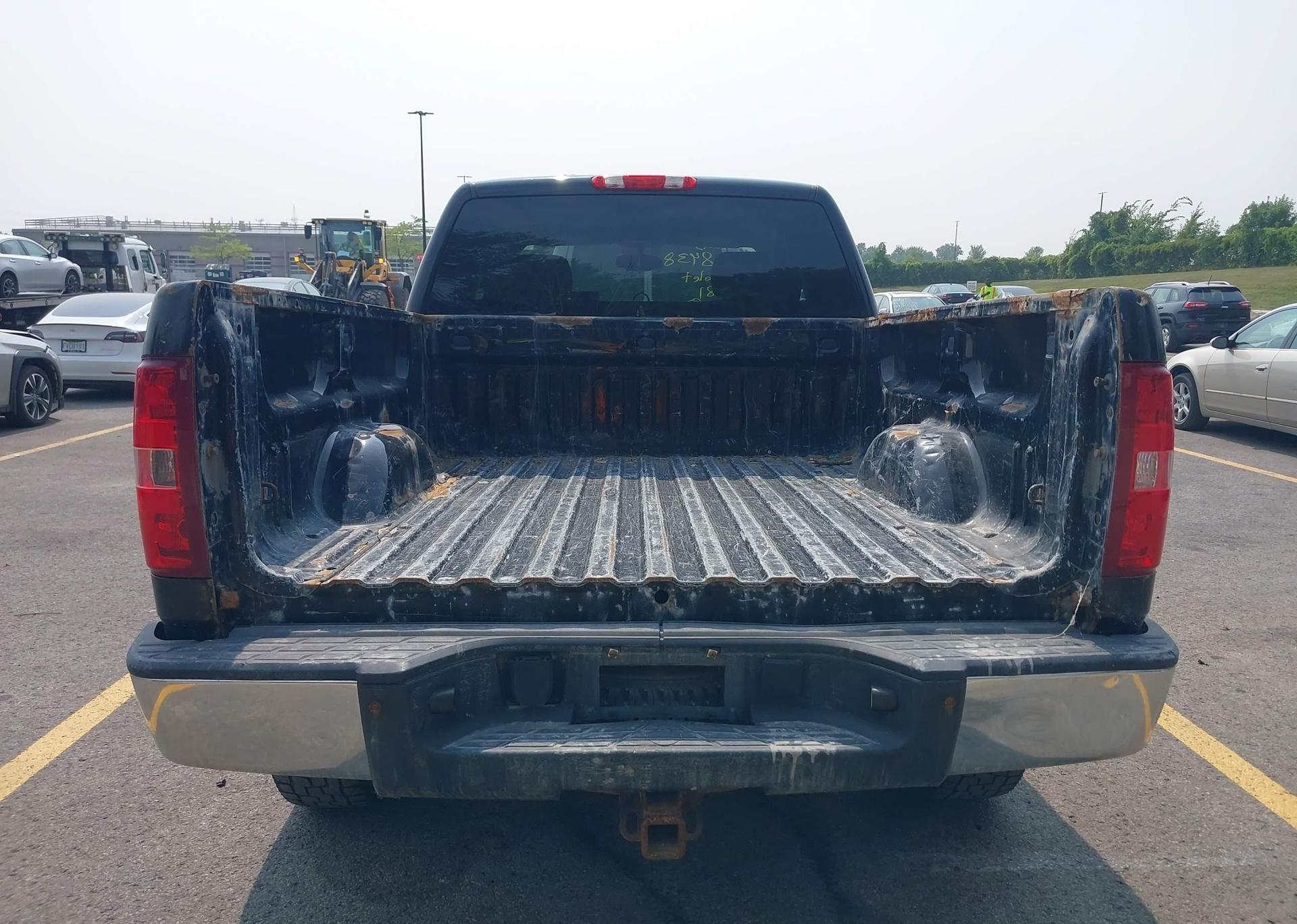 2011 CHEVROLET SILVERADO K1500 LS
