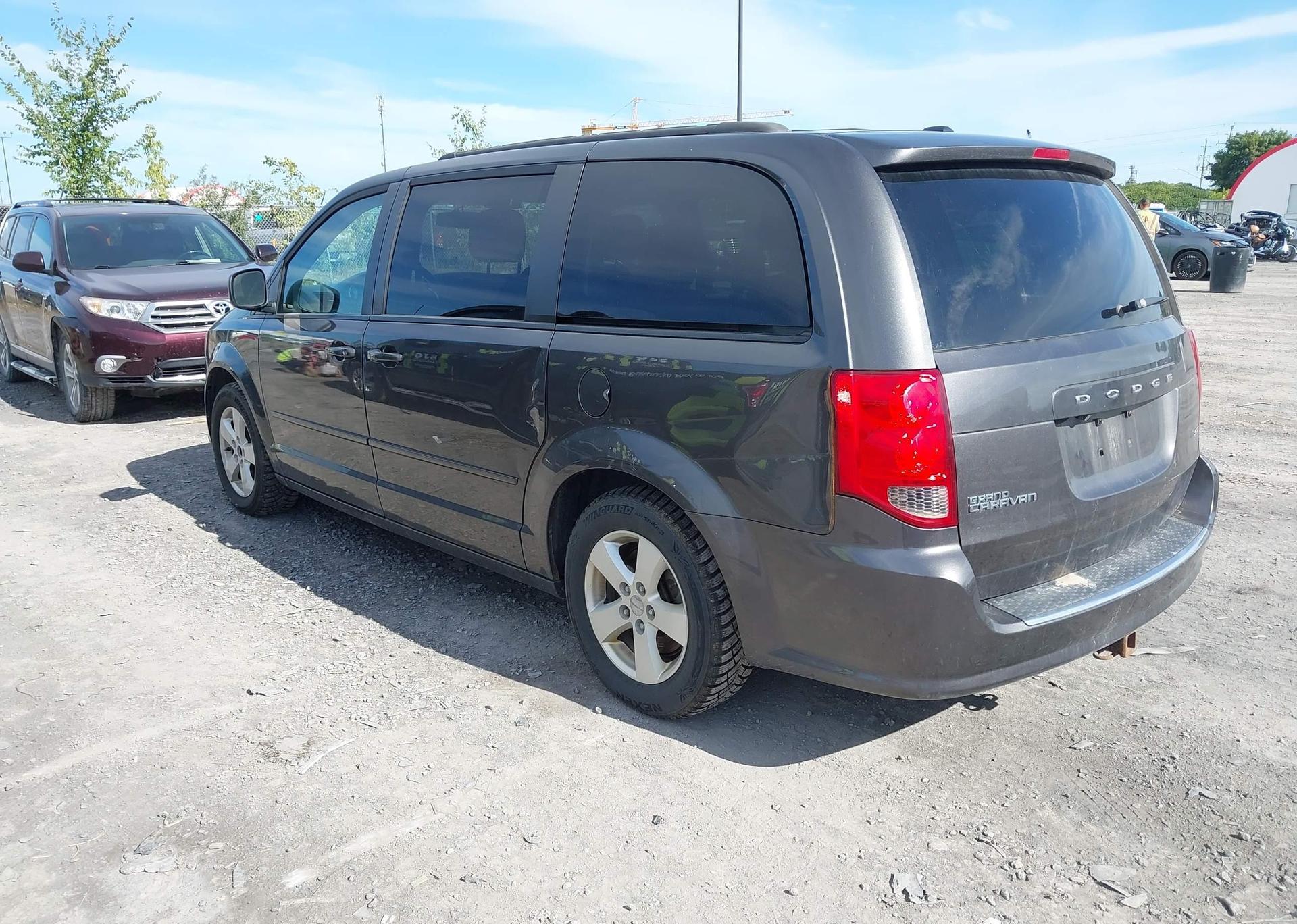 2015 DODGE GRAND CARAVAN SE