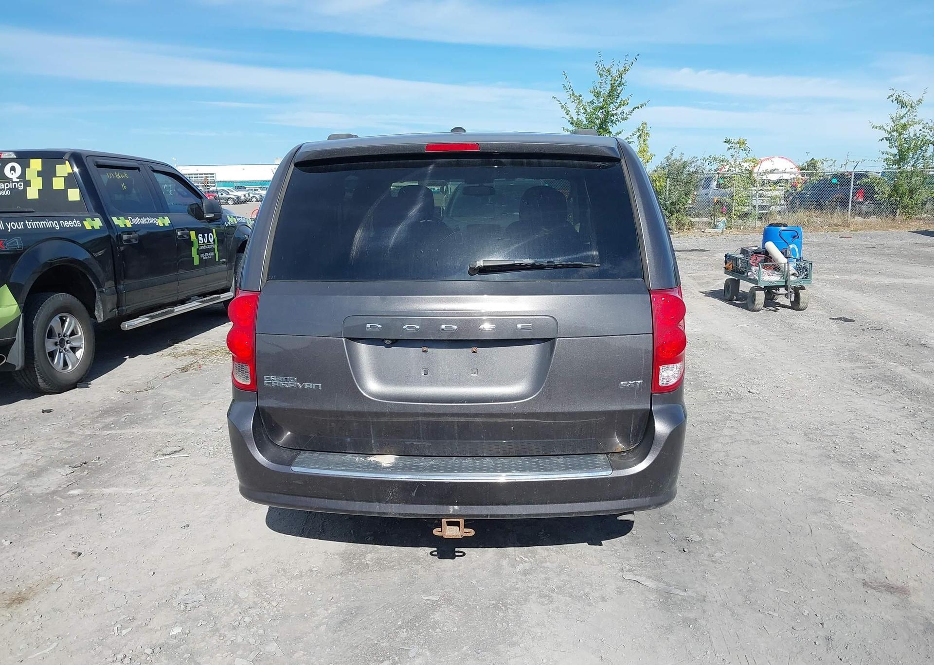 2015 DODGE GRAND CARAVAN SE