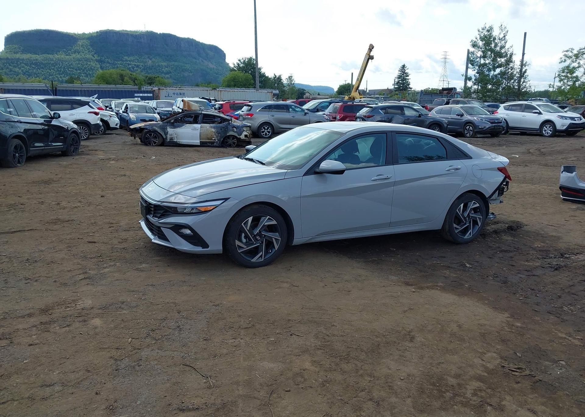 2024 HYUNDAI ELANTRA PREFERRED W