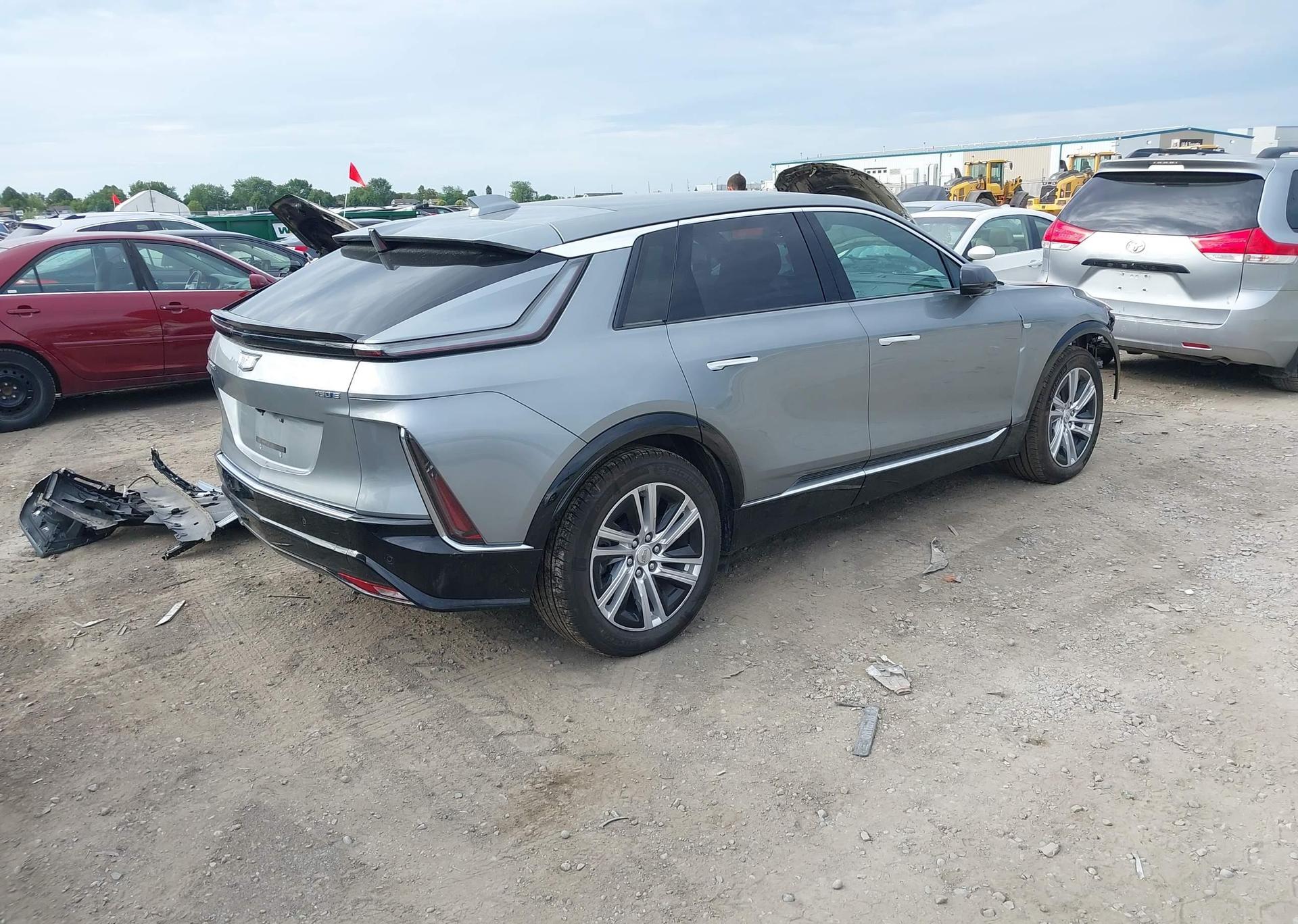 2024 CADILLAC LYRIQ TECH RWD