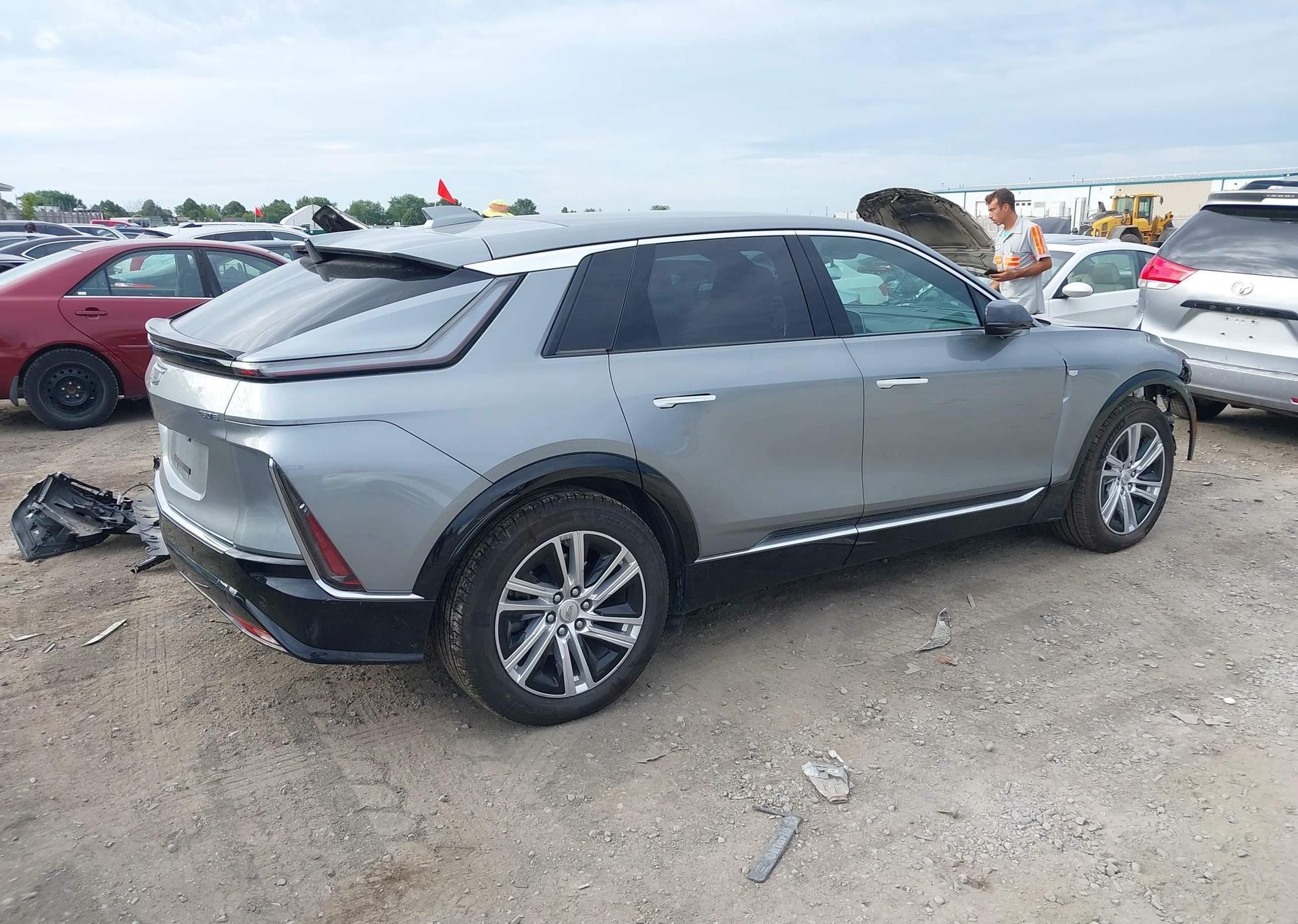 2024 CADILLAC LYRIQ TECH RWD