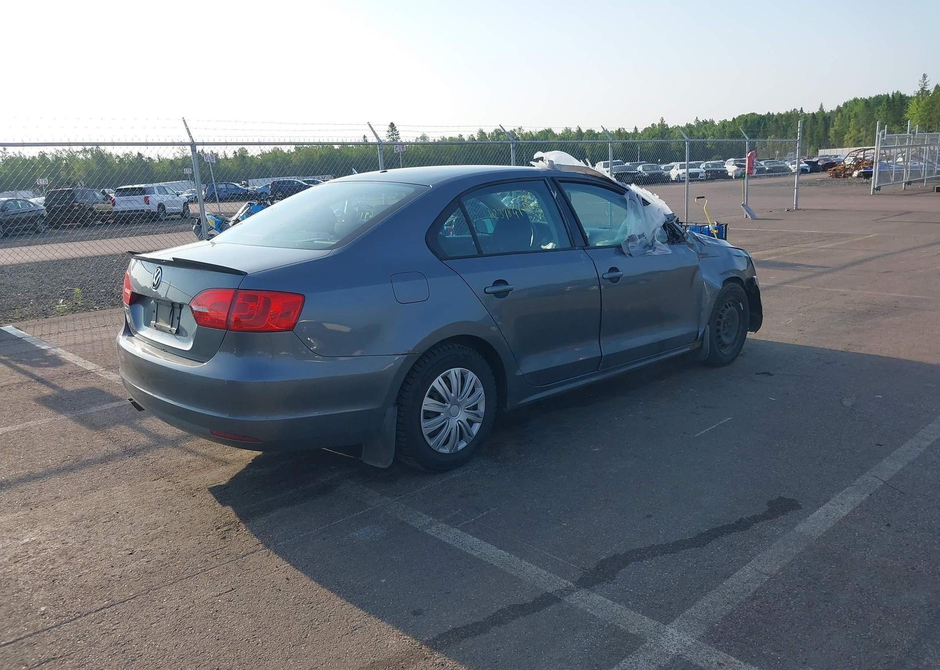 2014 VOLKSWAGEN JETTA S