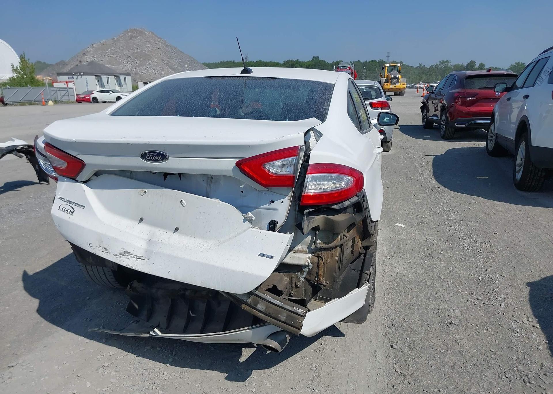 2015 FORD FUSION SE