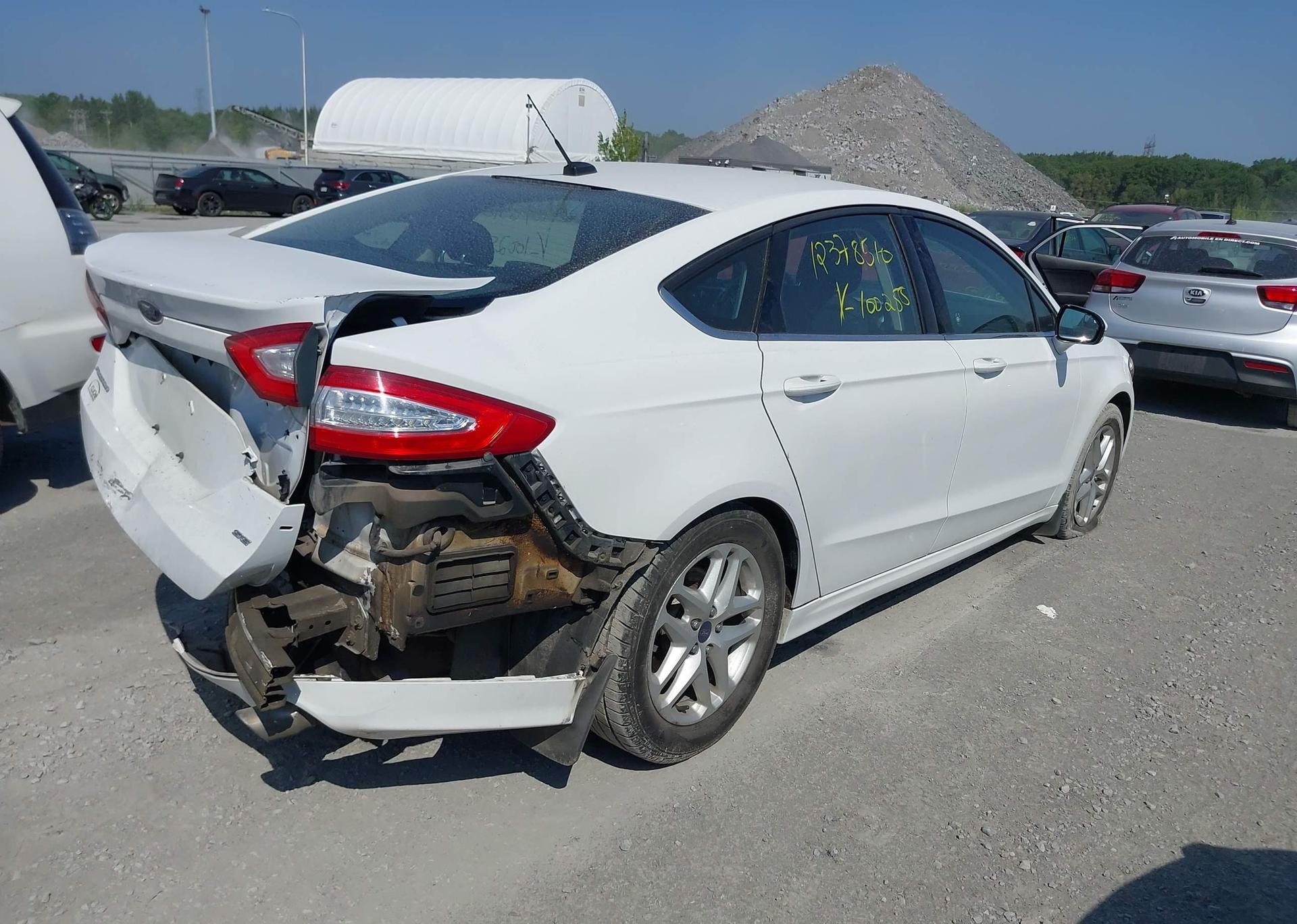 2015 FORD FUSION SE