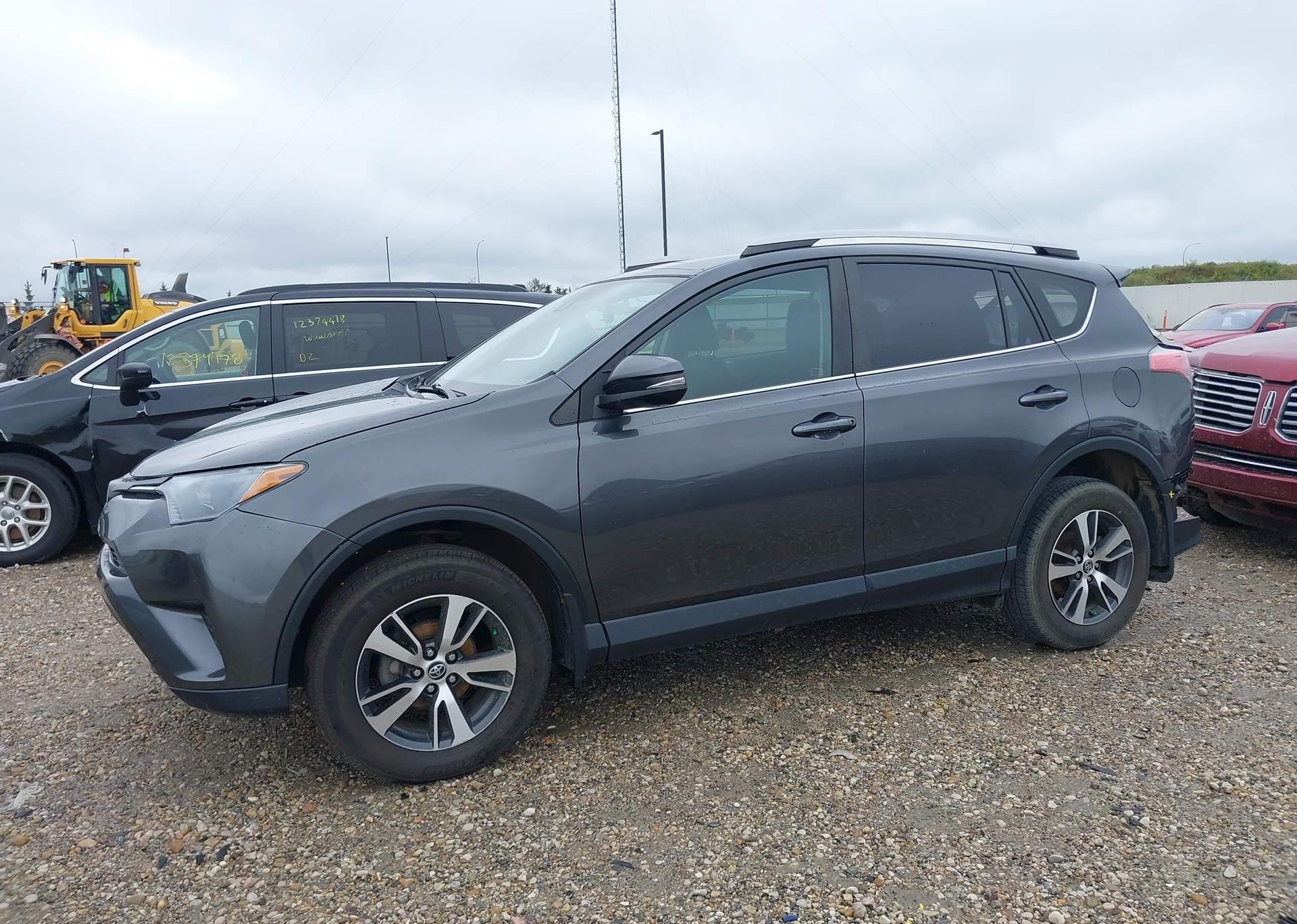 2018 TOYOTA RAV4 LE