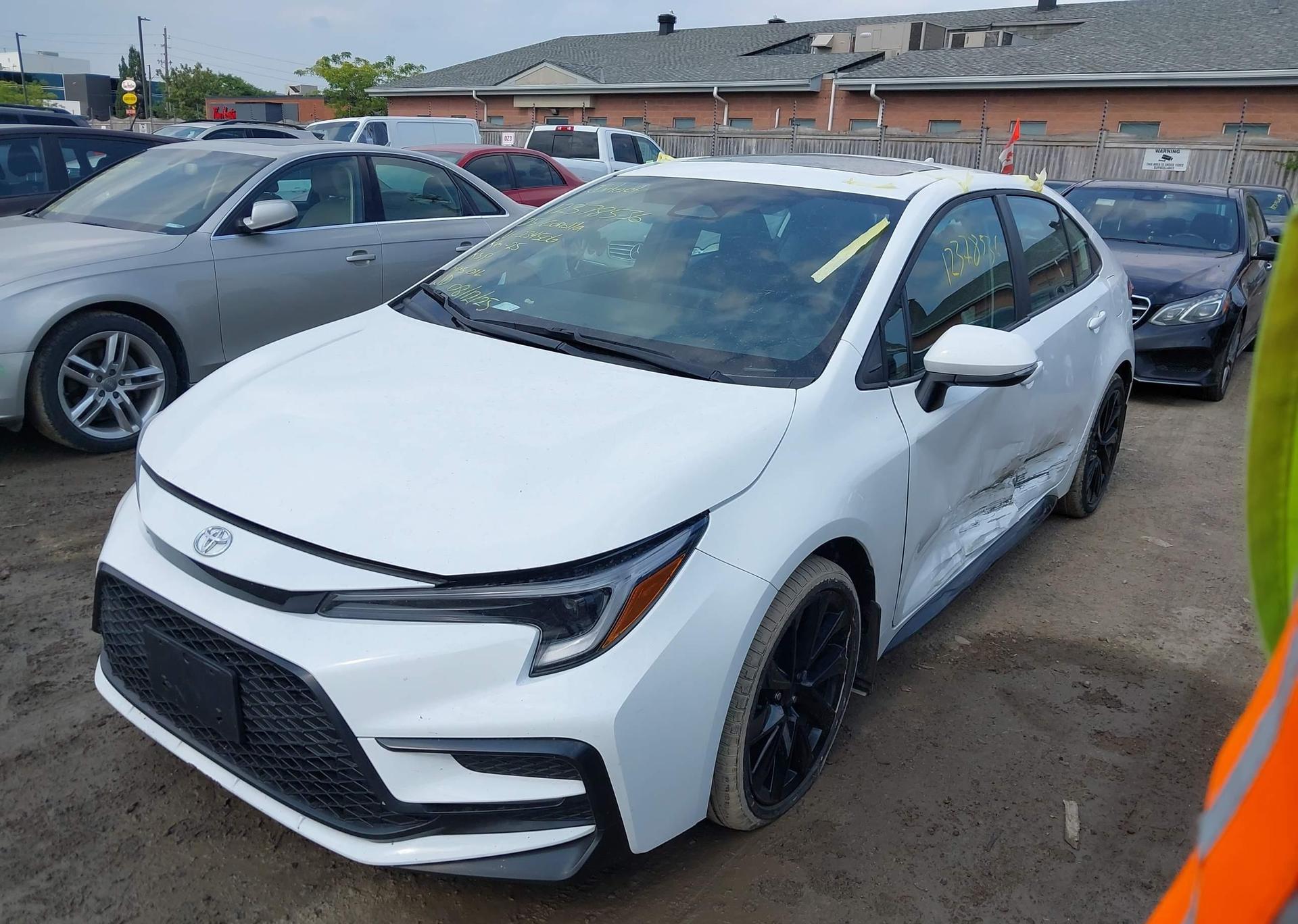 2025 TOYOTA COROLLA SE