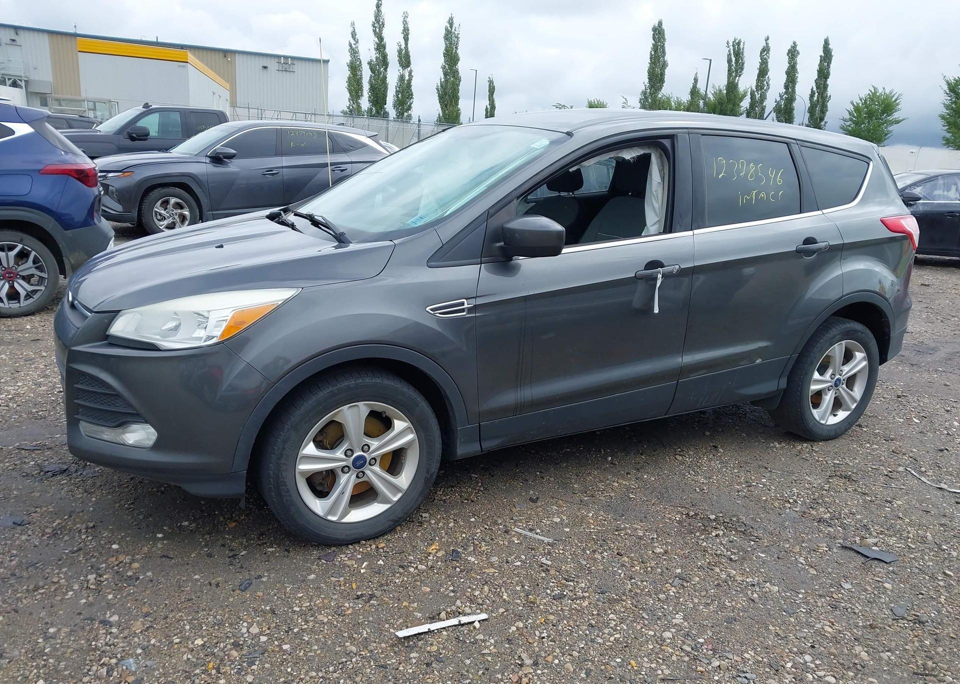 2015 FORD ESCAPE SE