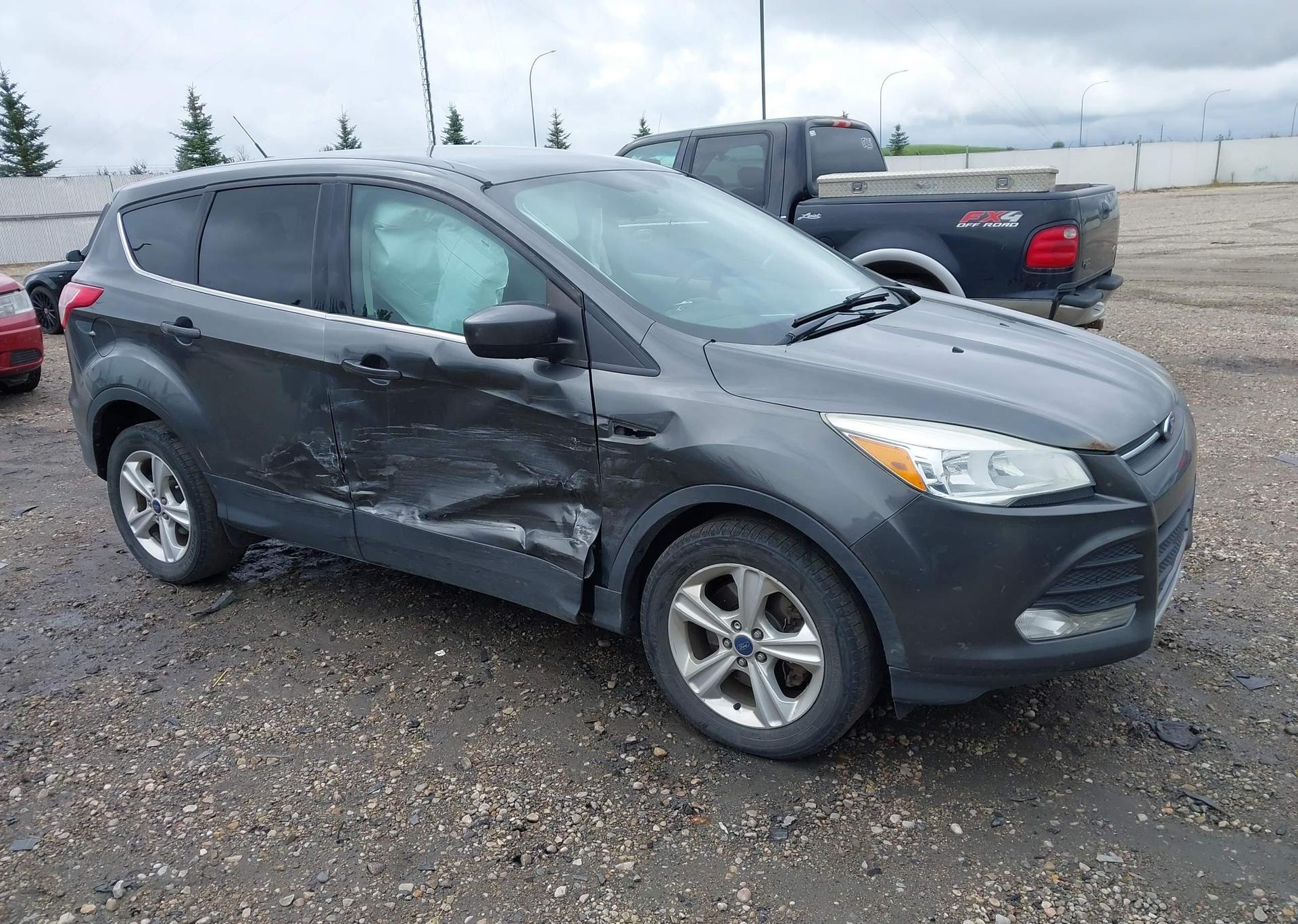2015 FORD ESCAPE SE