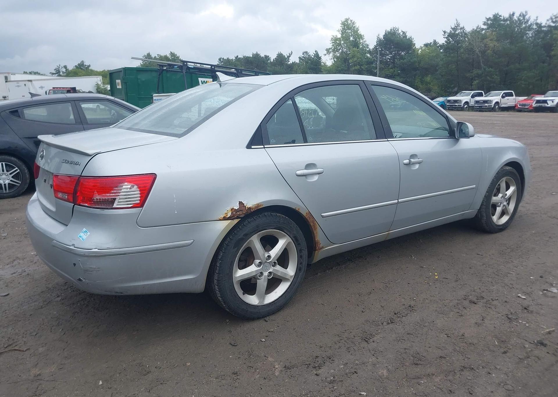 2010 HYUNDAI SONATA GL SPORT
