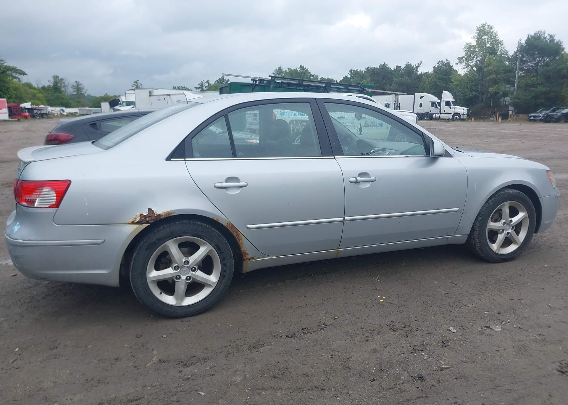 2010 HYUNDAI SONATA GL SPORT