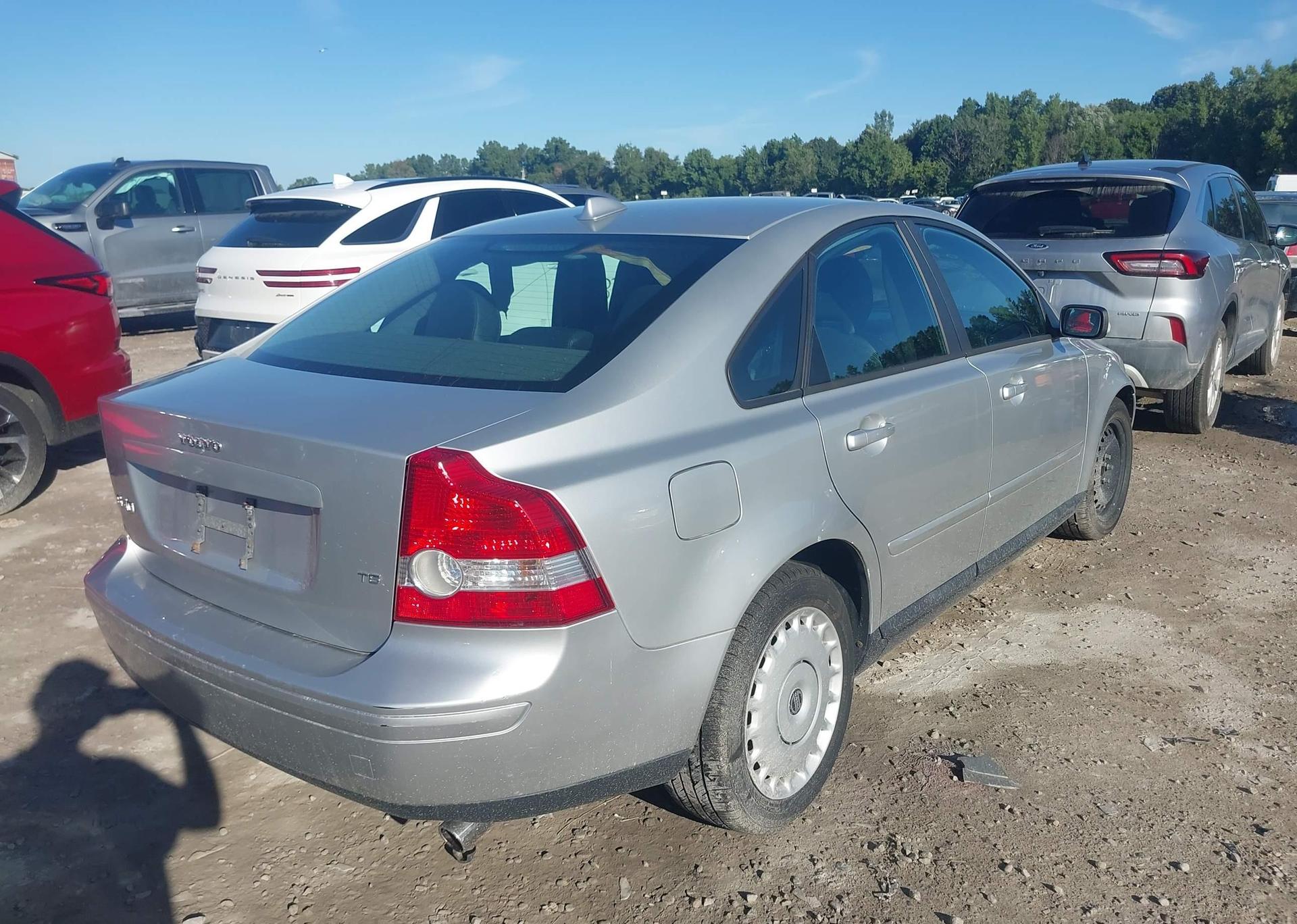 2005 VOLVO S40 T5