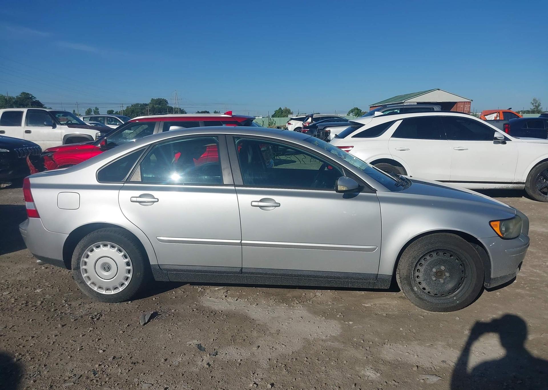 2005 VOLVO S40 T5