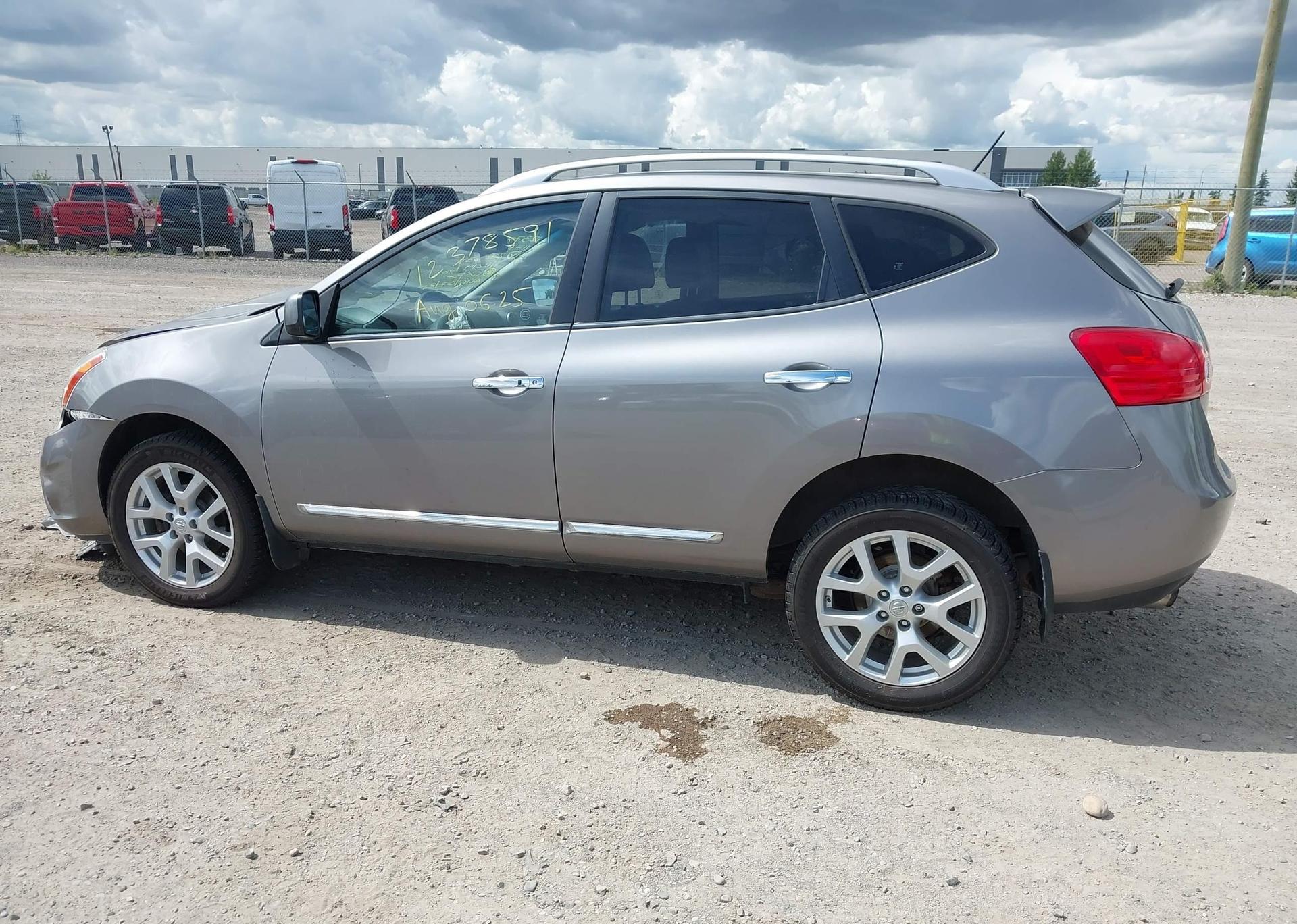 2011 NISSAN ROGUE S