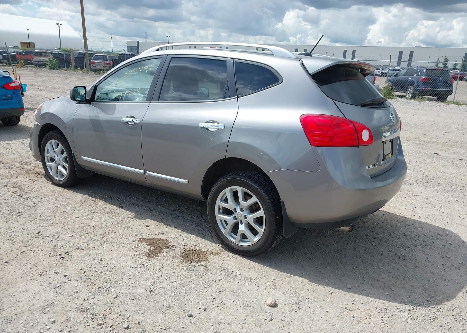 2011 NISSAN ROGUE S