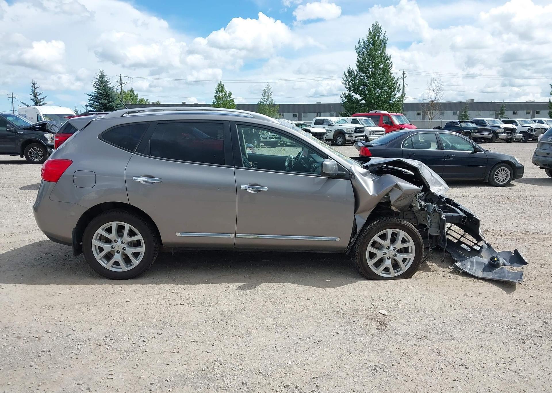 2011 NISSAN ROGUE S