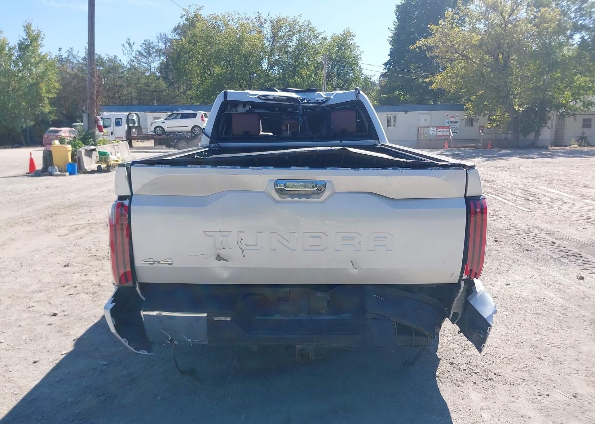 2022 TOYOTA TUNDRA PLATINUM