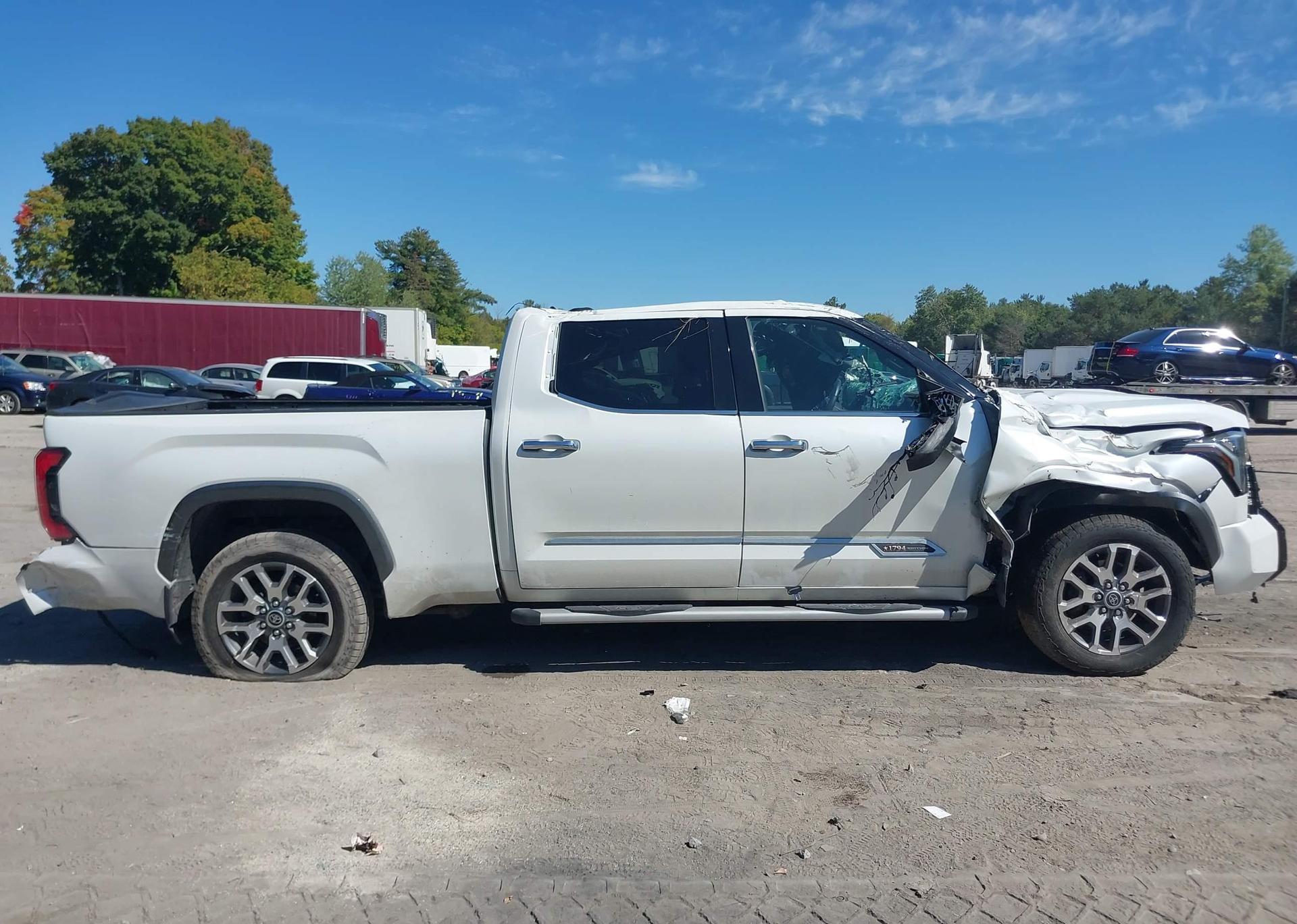 2022 TOYOTA TUNDRA PLATINUM
