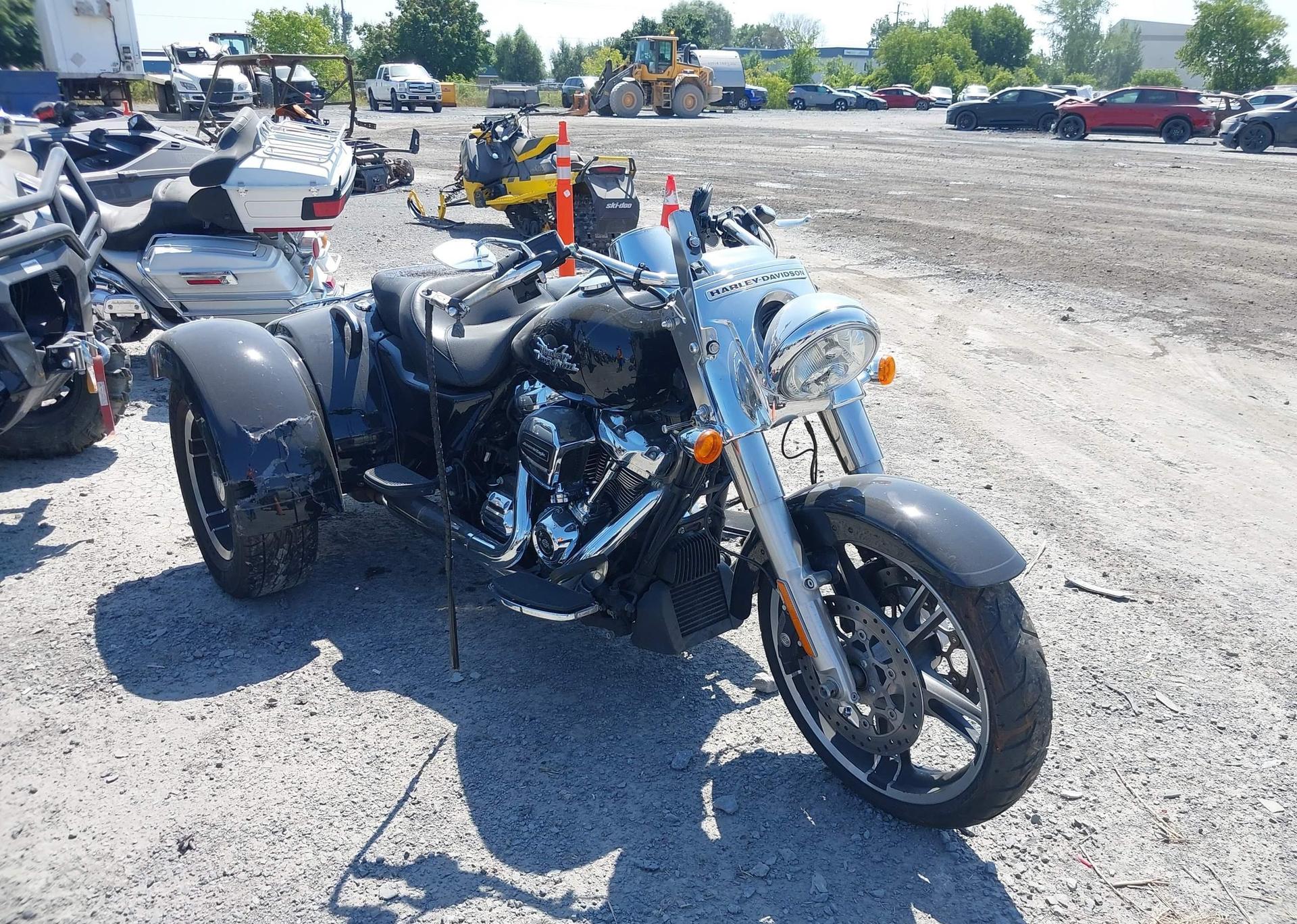 2022 HARLEY-DAVIDSON FLRT