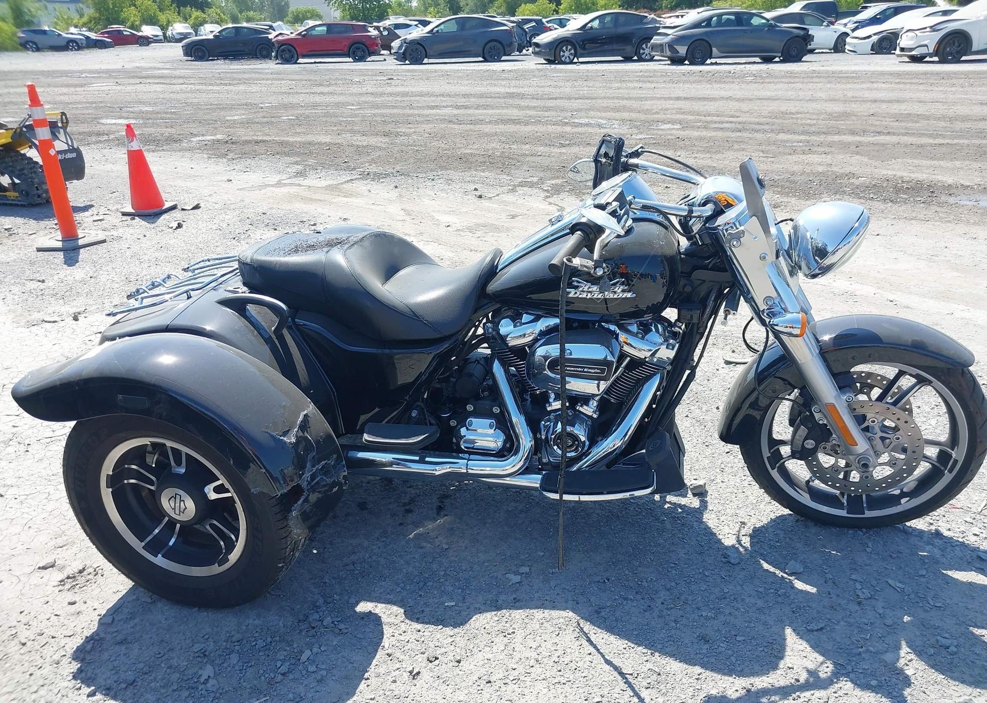 2022 HARLEY-DAVIDSON FLRT