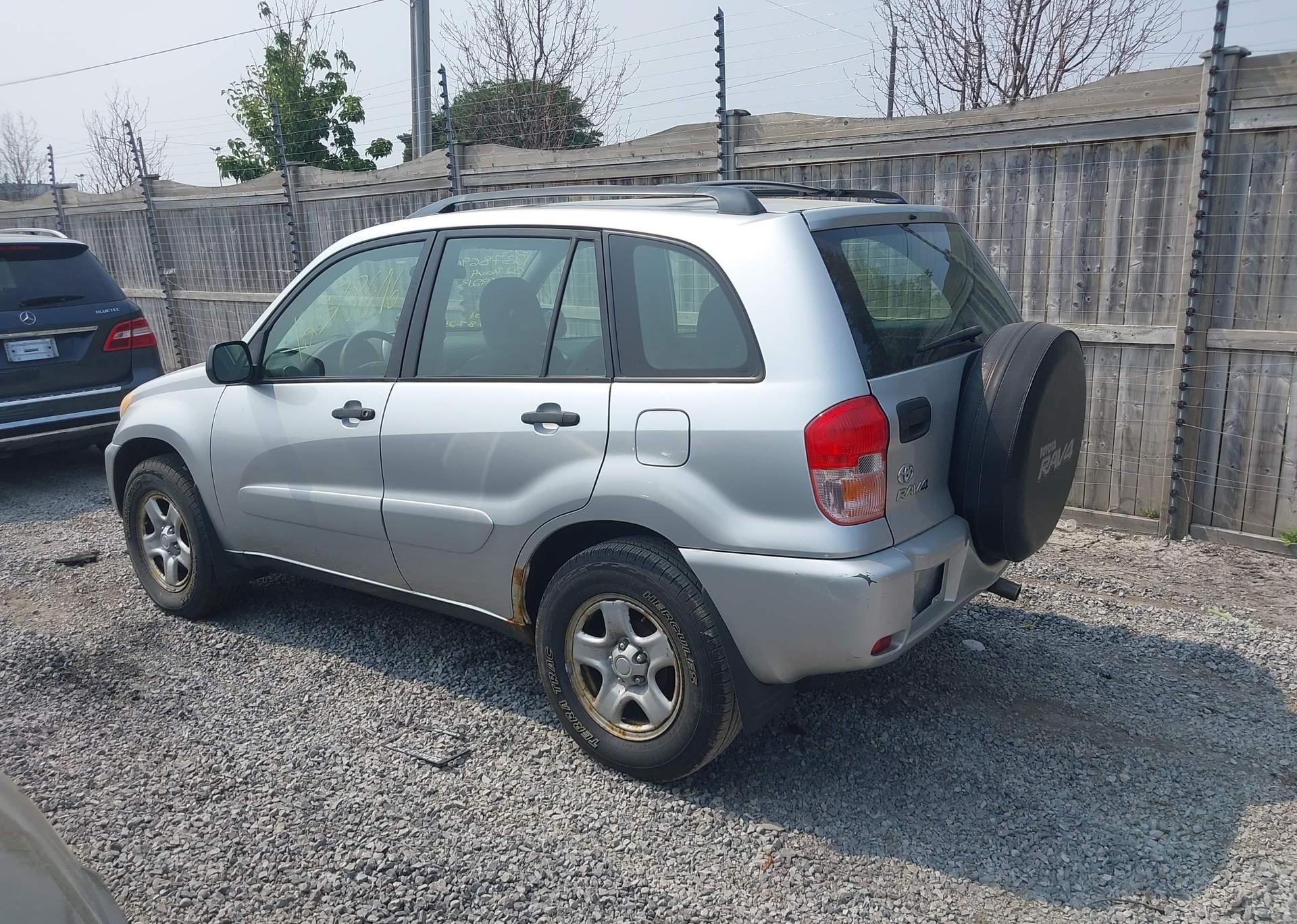 2002 TOYOTA RAV4