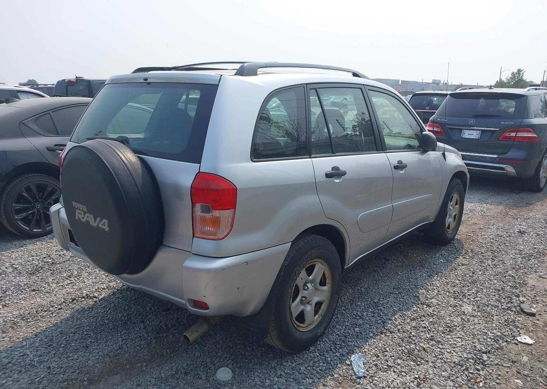 2002 TOYOTA RAV4