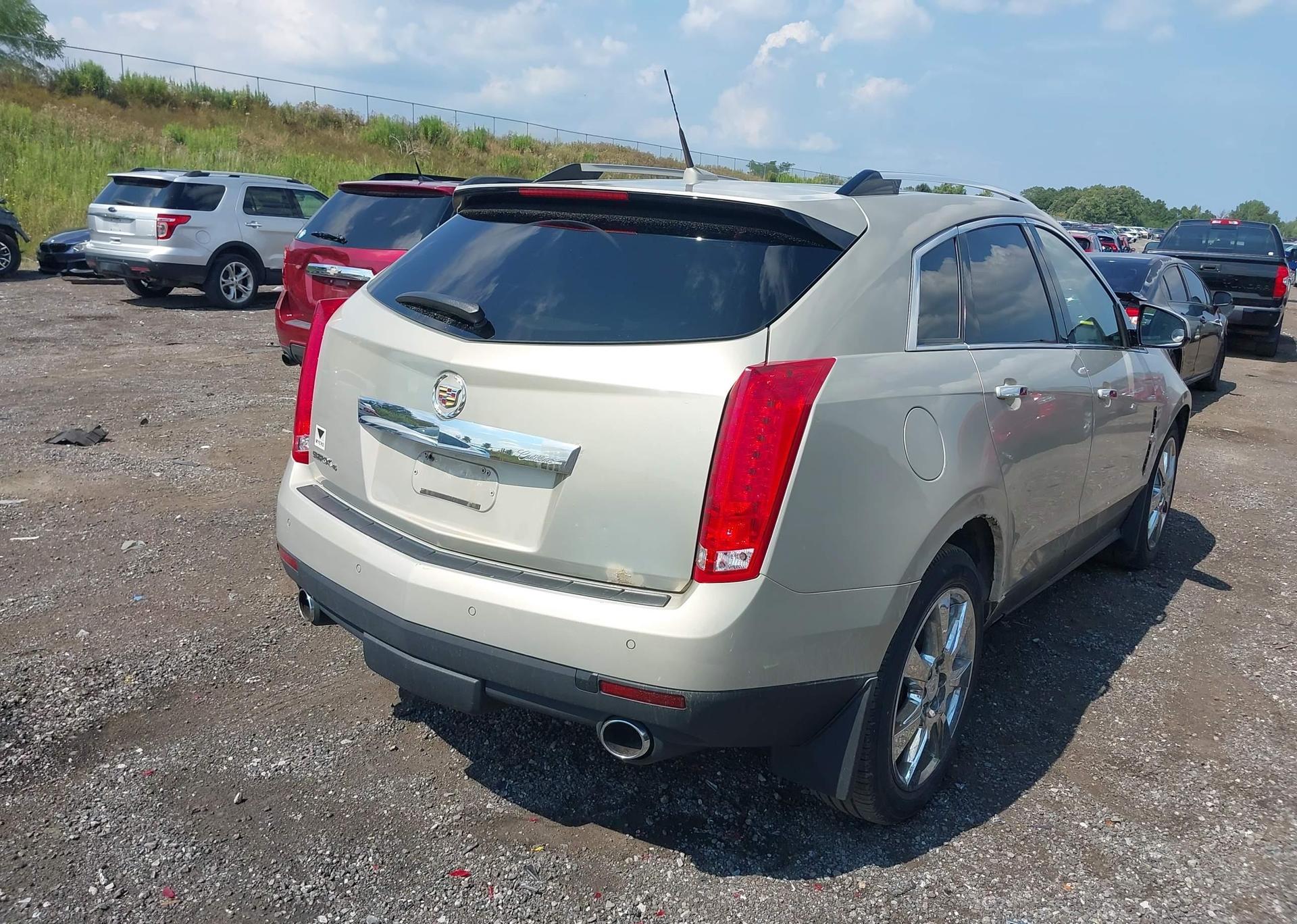 2010 CADILLAC SRX LUXURY AND PERFORMANCE COLLECTION
