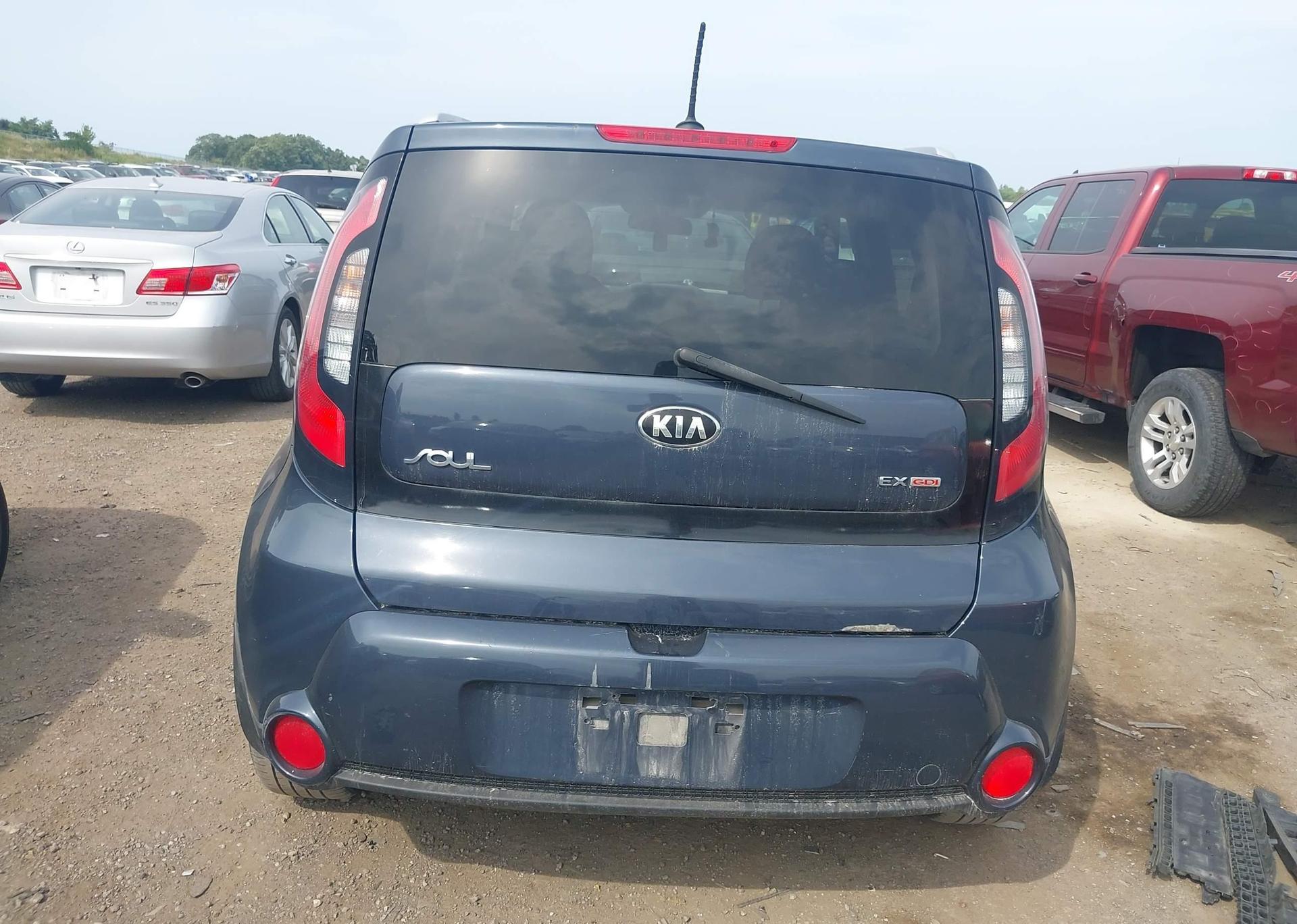 2015 KIA SOUL +