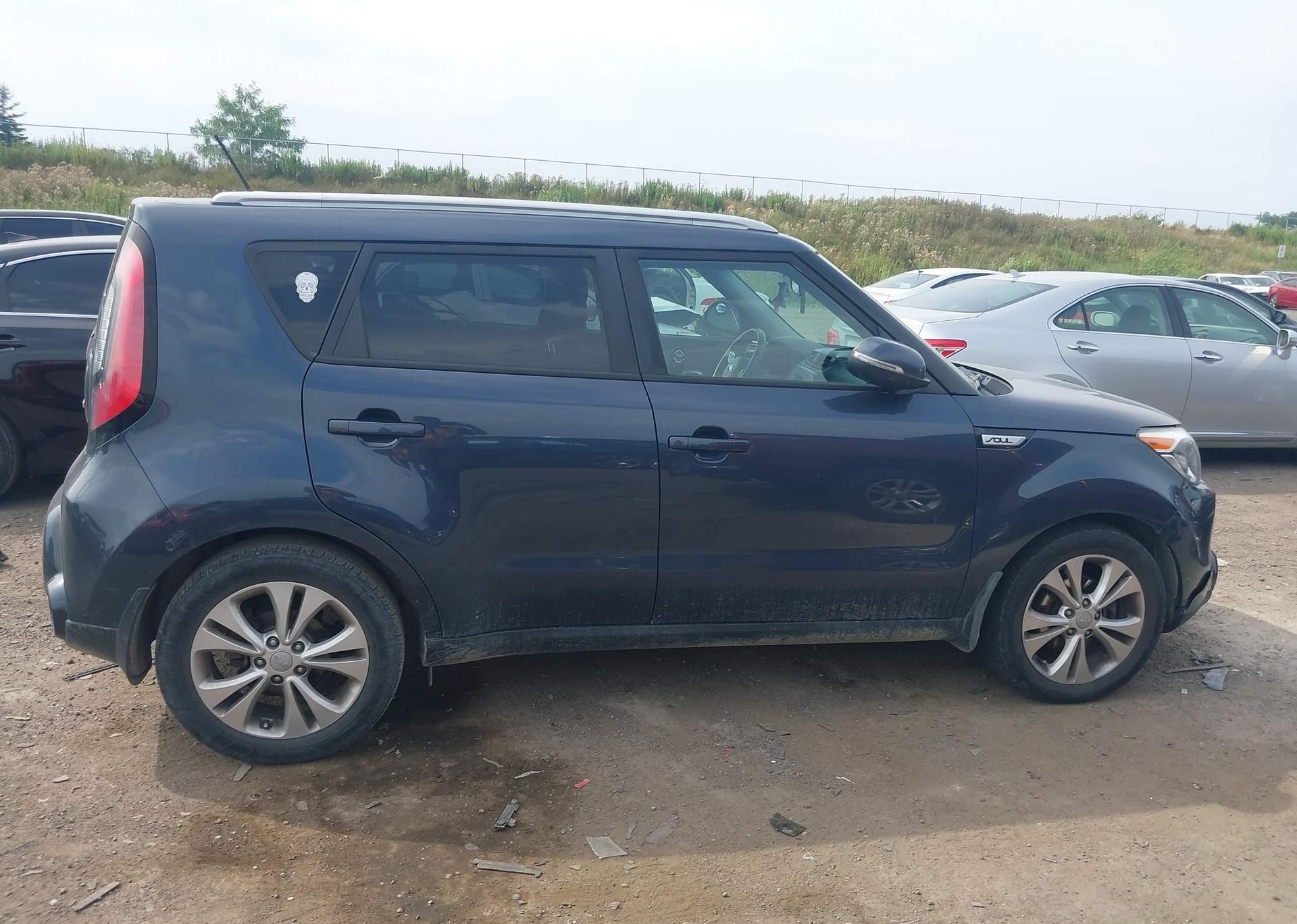 2015 KIA SOUL +