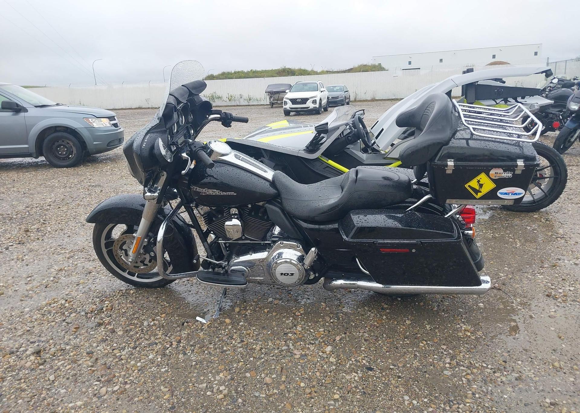 2012 HARLEY-DAVIDSON FLHX STREET GLIDE