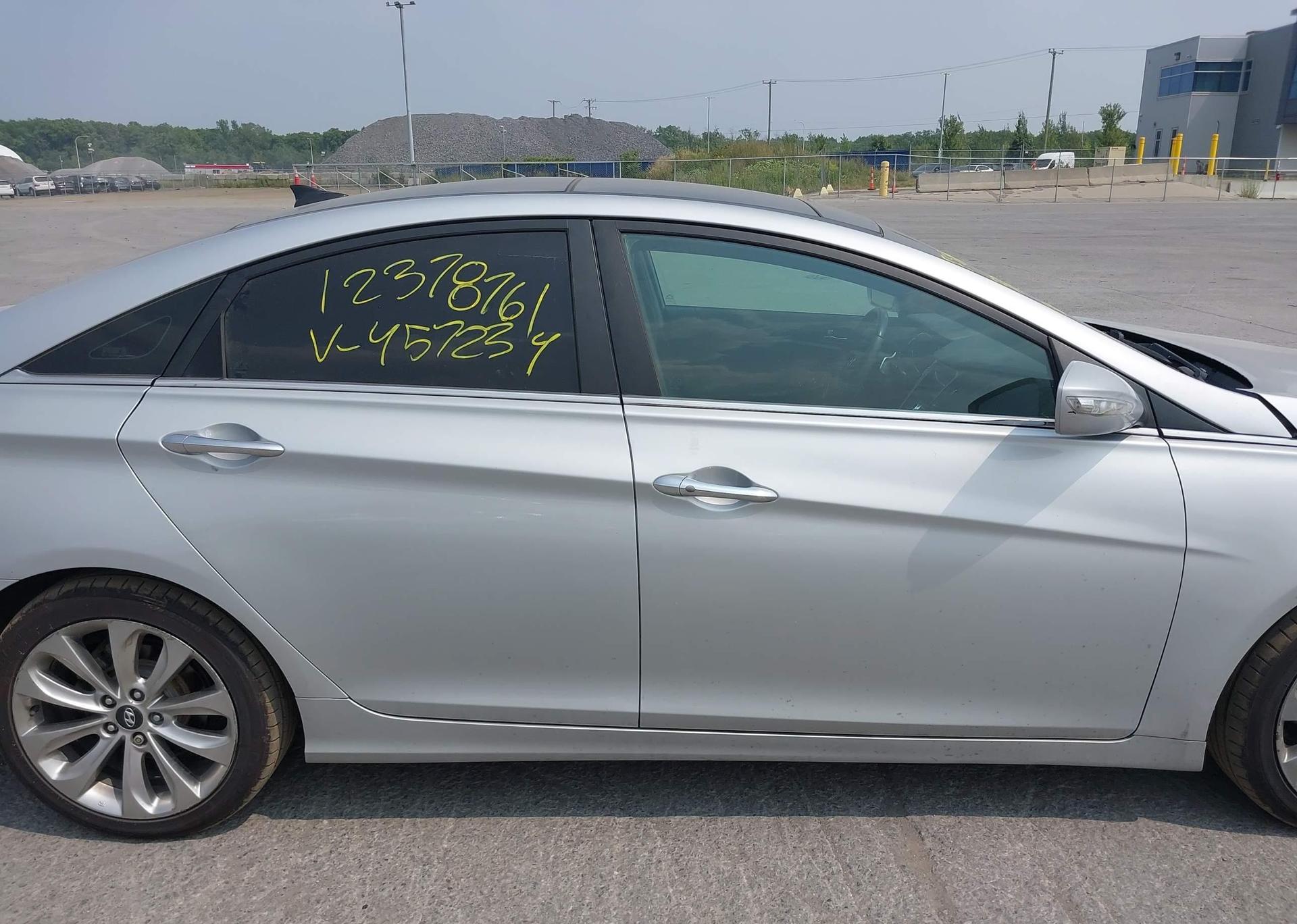 2012 HYUNDAI SONATA SE