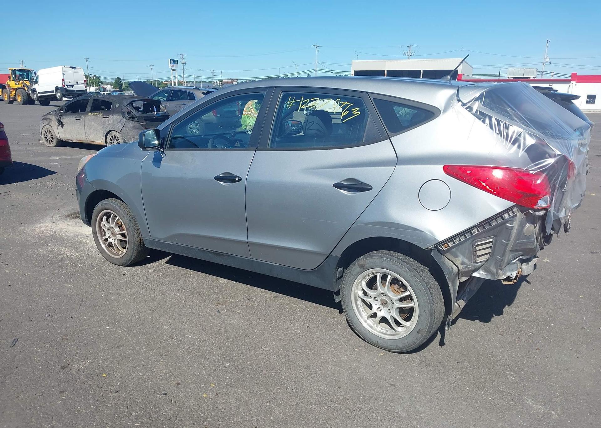 2011 HYUNDAI TUCSON GL