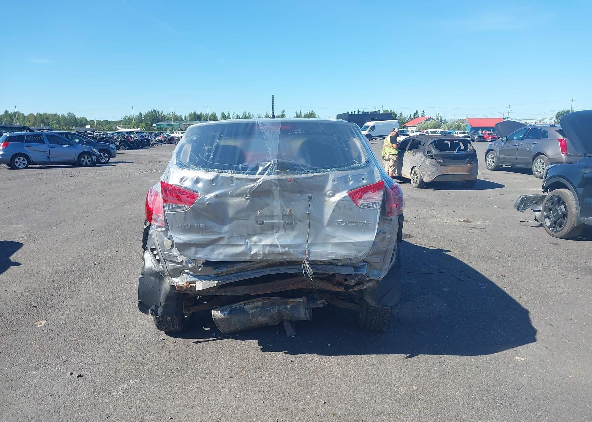 2011 HYUNDAI TUCSON GL