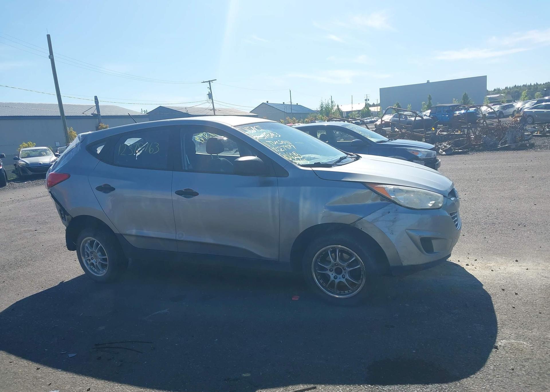 2011 HYUNDAI TUCSON GL