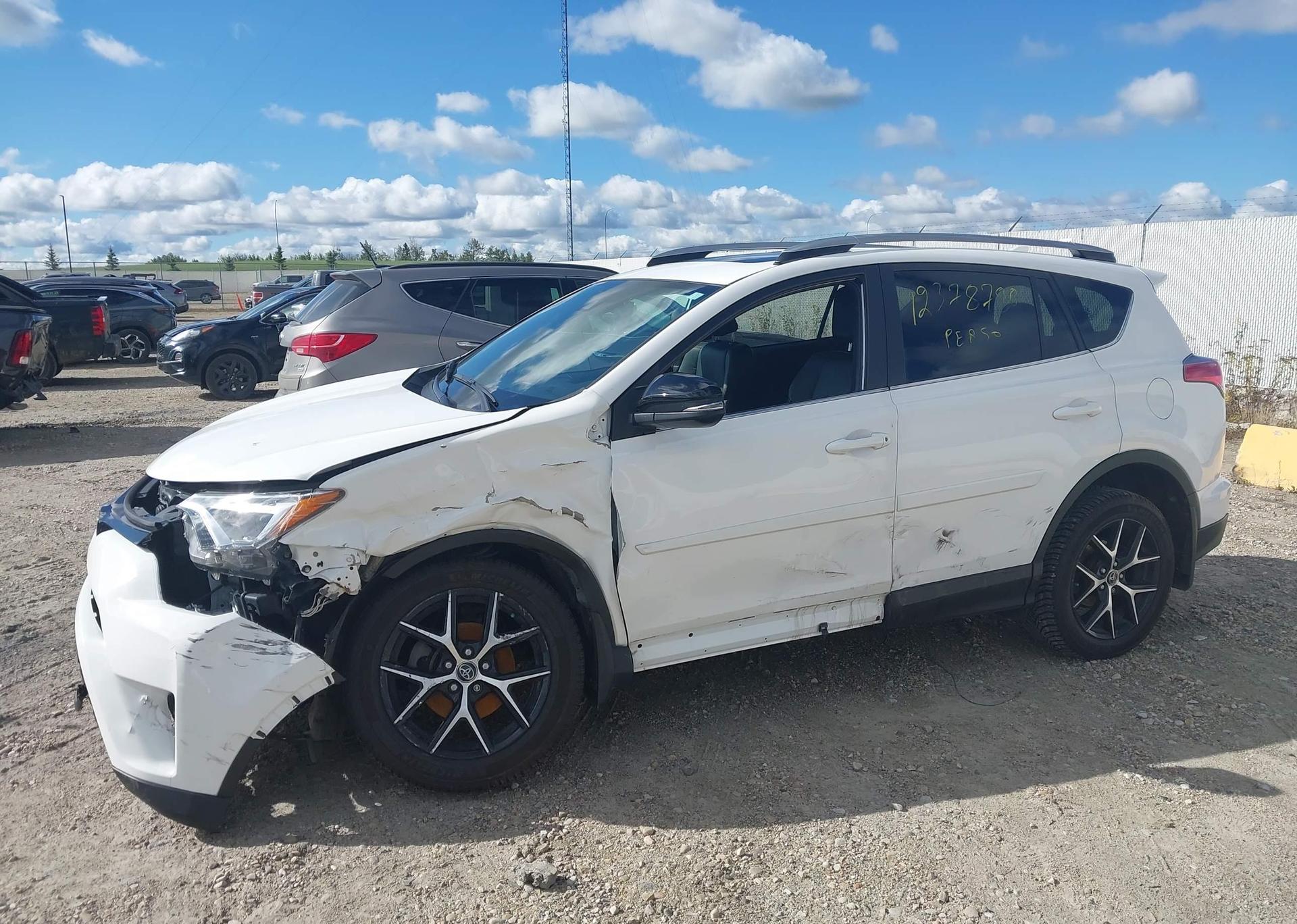 2018 TOYOTA RAV4 SE