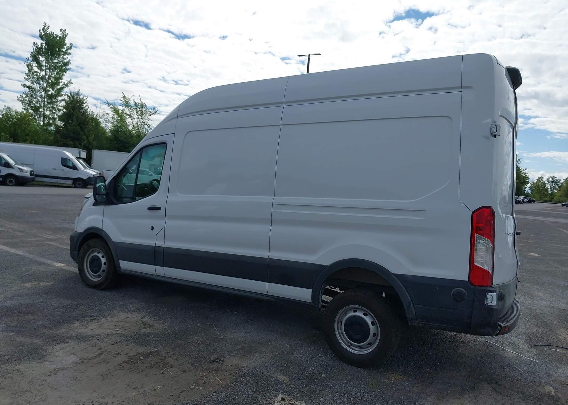 2025 FORD transit t-250