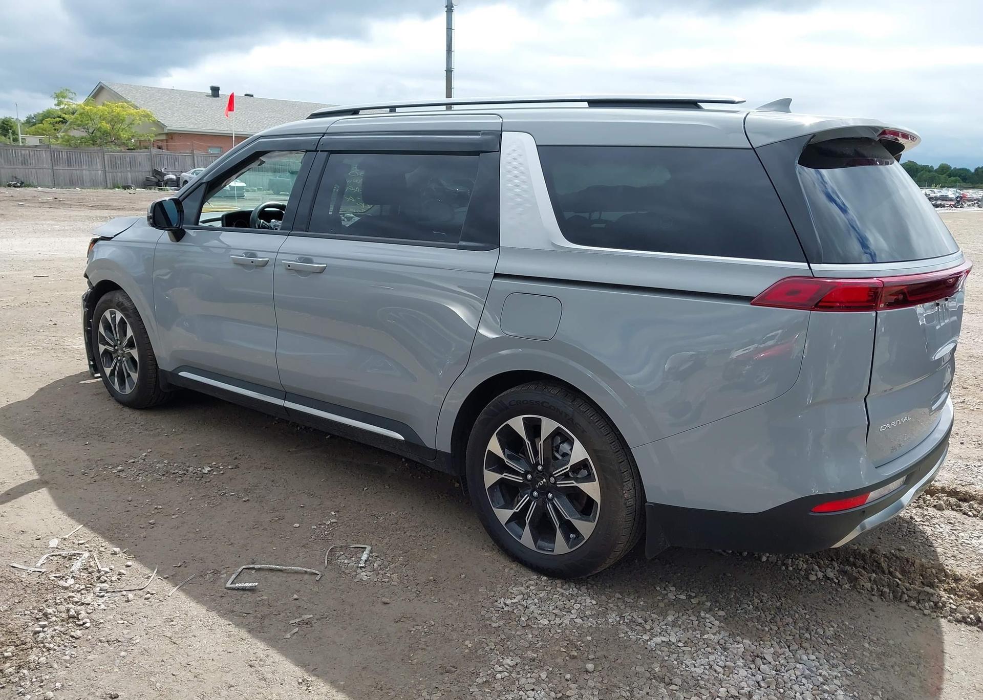 2024 KIA CARNIVAL EX