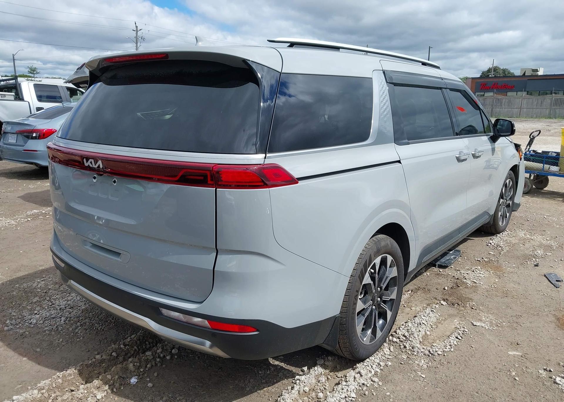 2024 KIA CARNIVAL EX