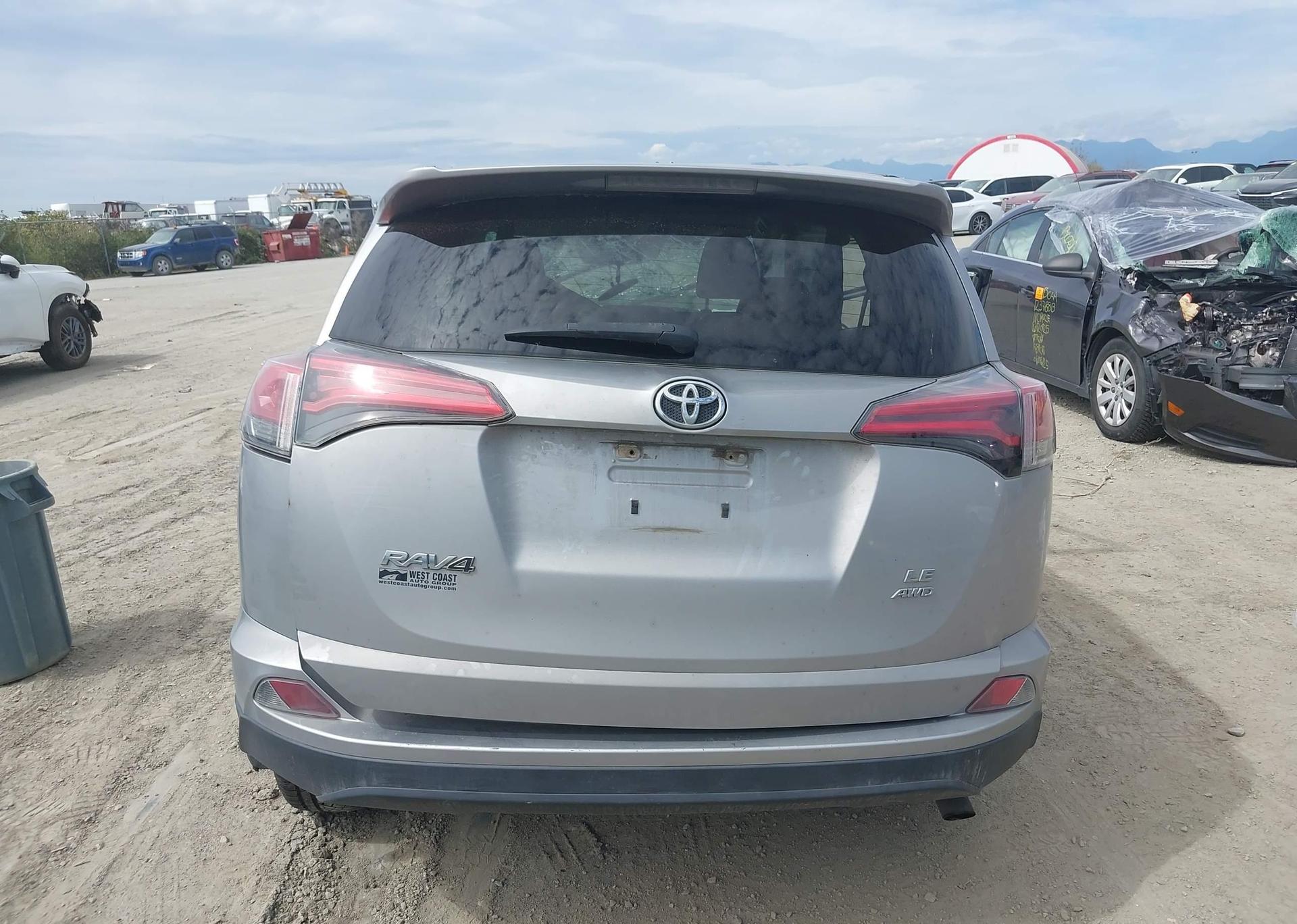2016 TOYOTA RAV4 LE