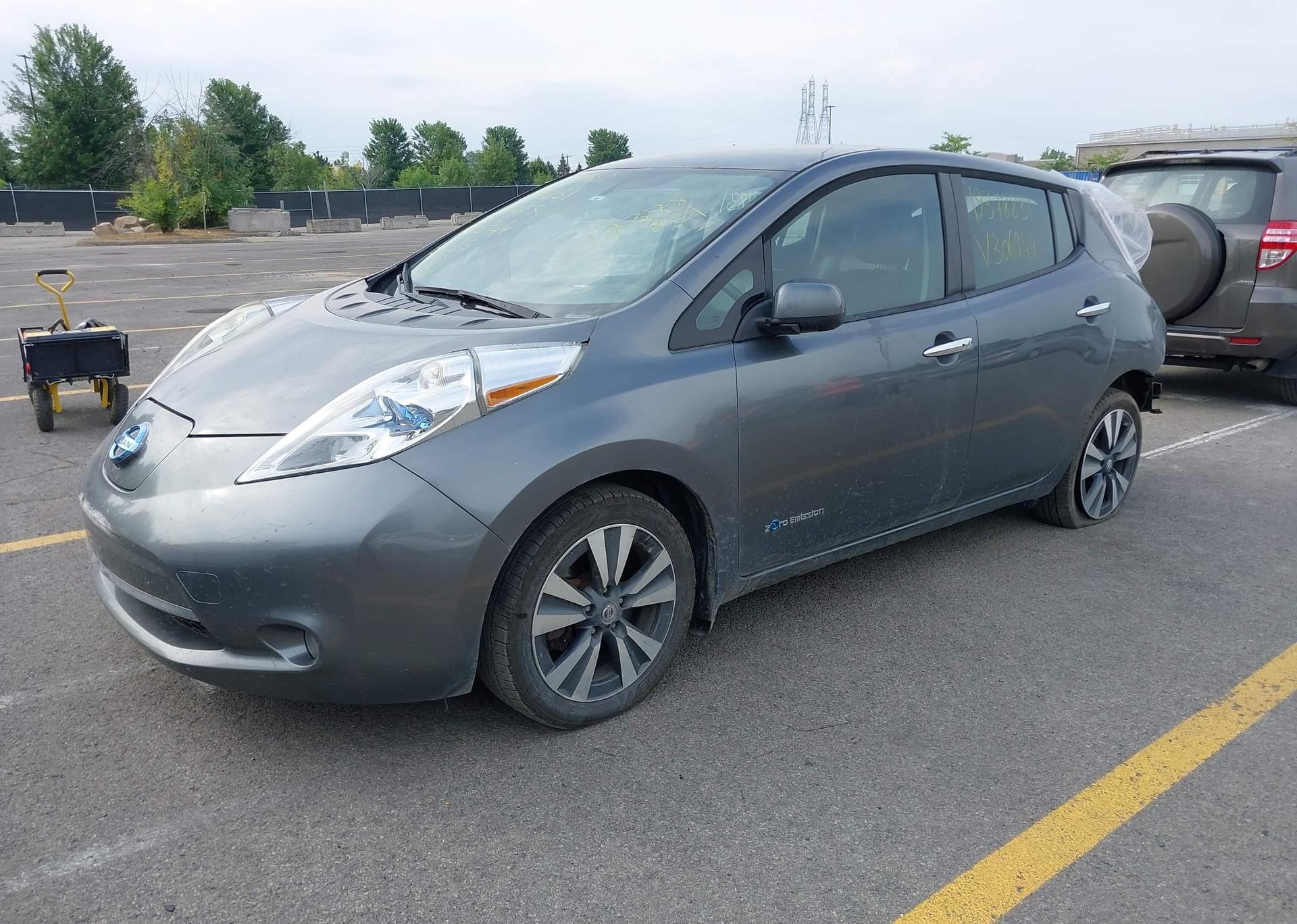2016 NISSAN LEAF SV