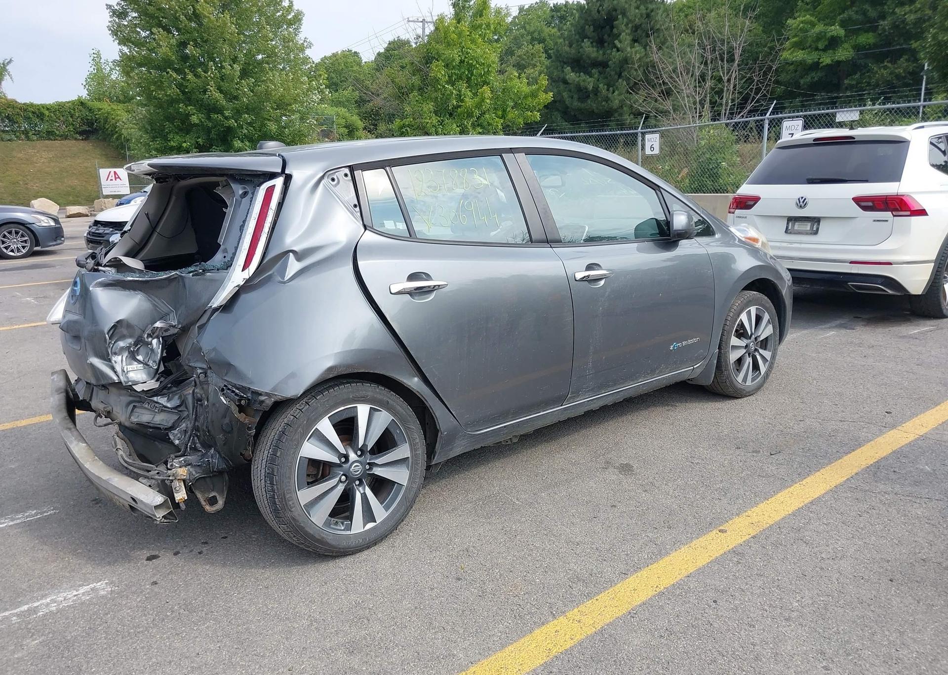 2016 NISSAN LEAF SV