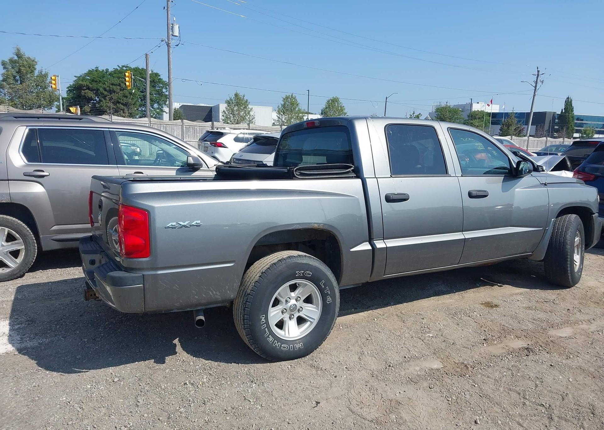 2011 RAM DAKOTA SXT