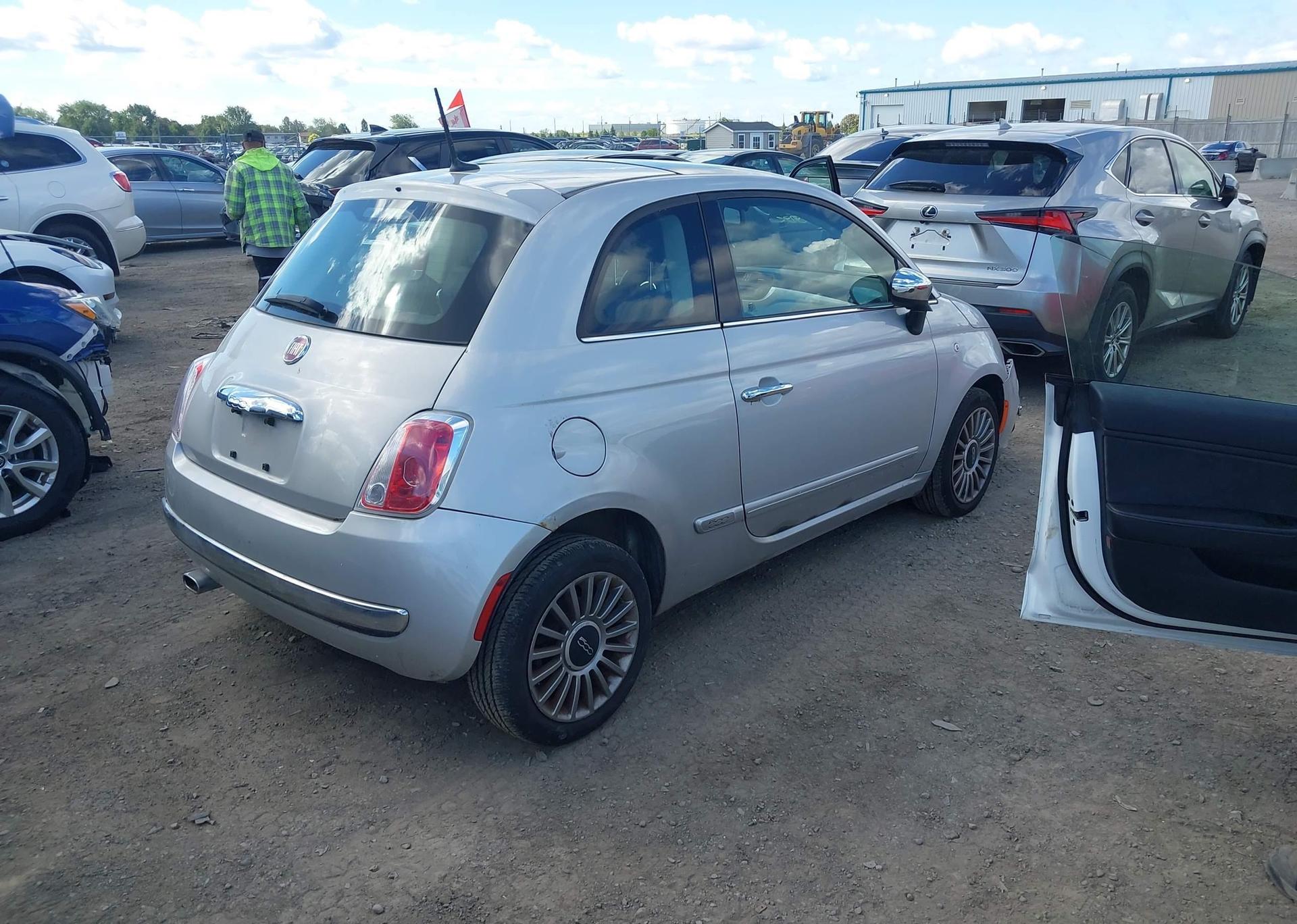 2013 FIAT 500 LOUNGE