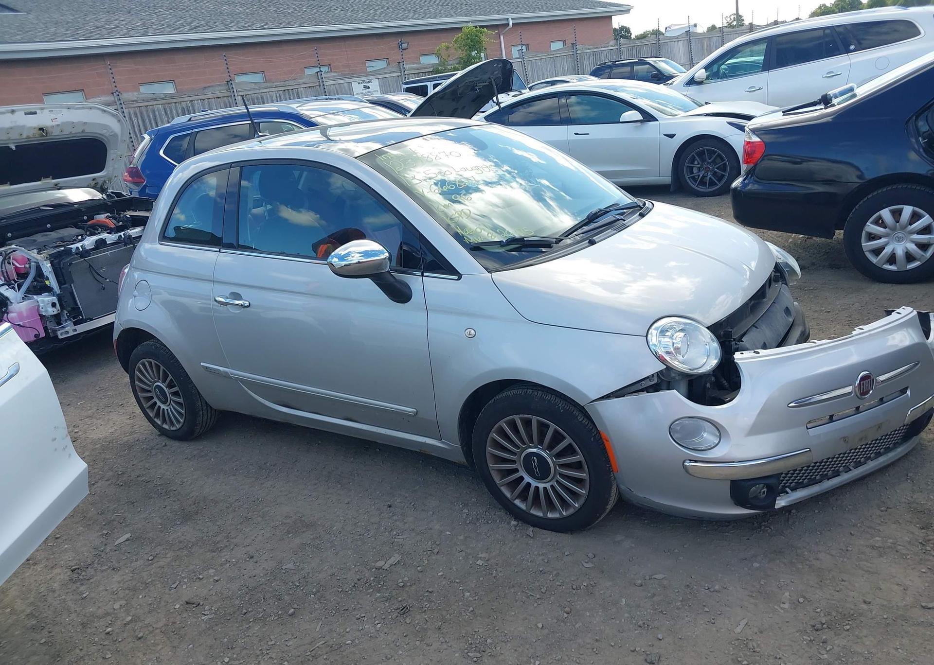 2013 FIAT 500 LOUNGE