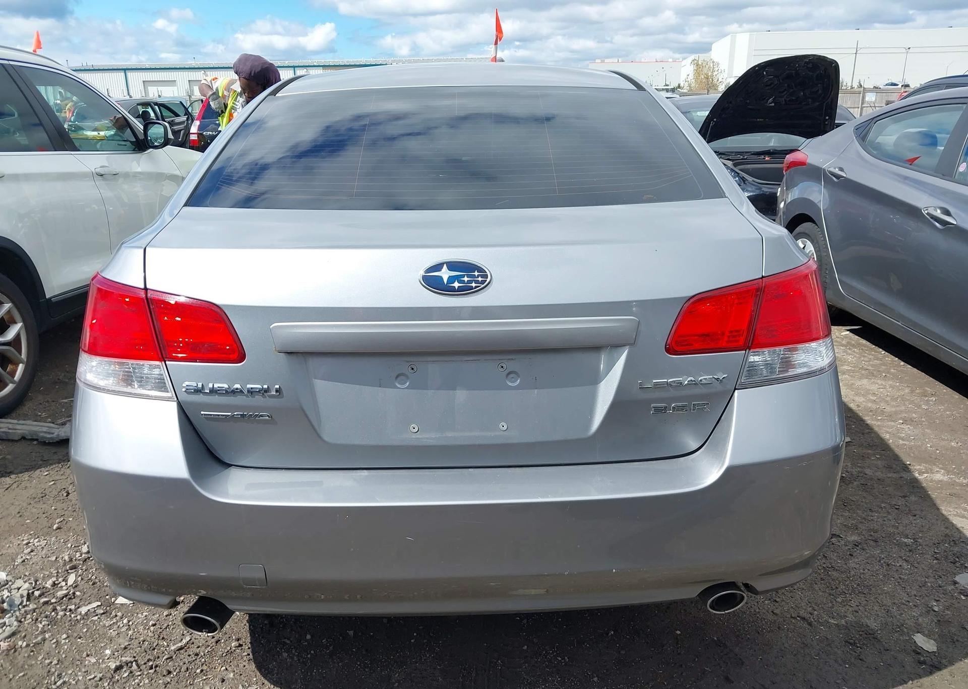 2011 SUBARU LEGACY 3.6R PREMIUM